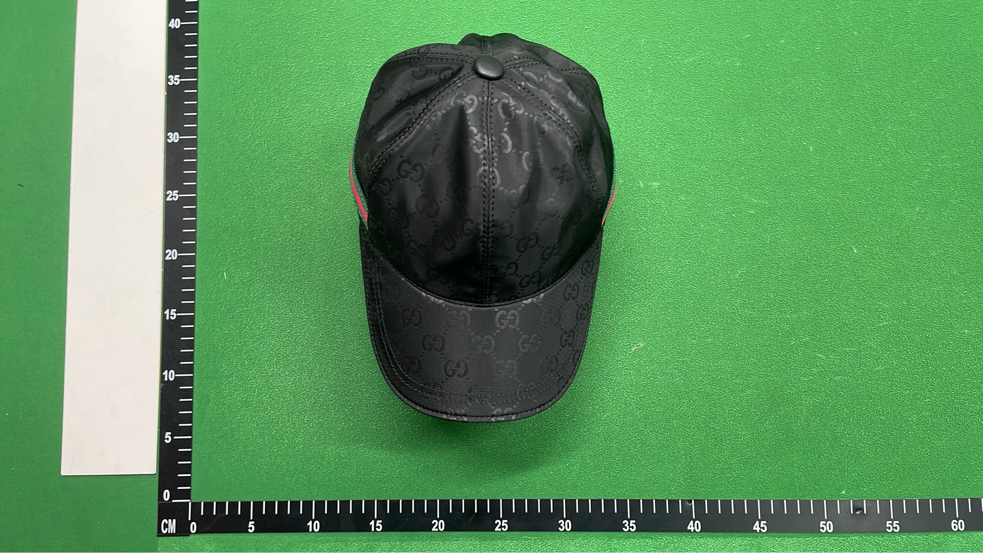 Gucci GG Supreme Baseball Cap - Classic Logo Design