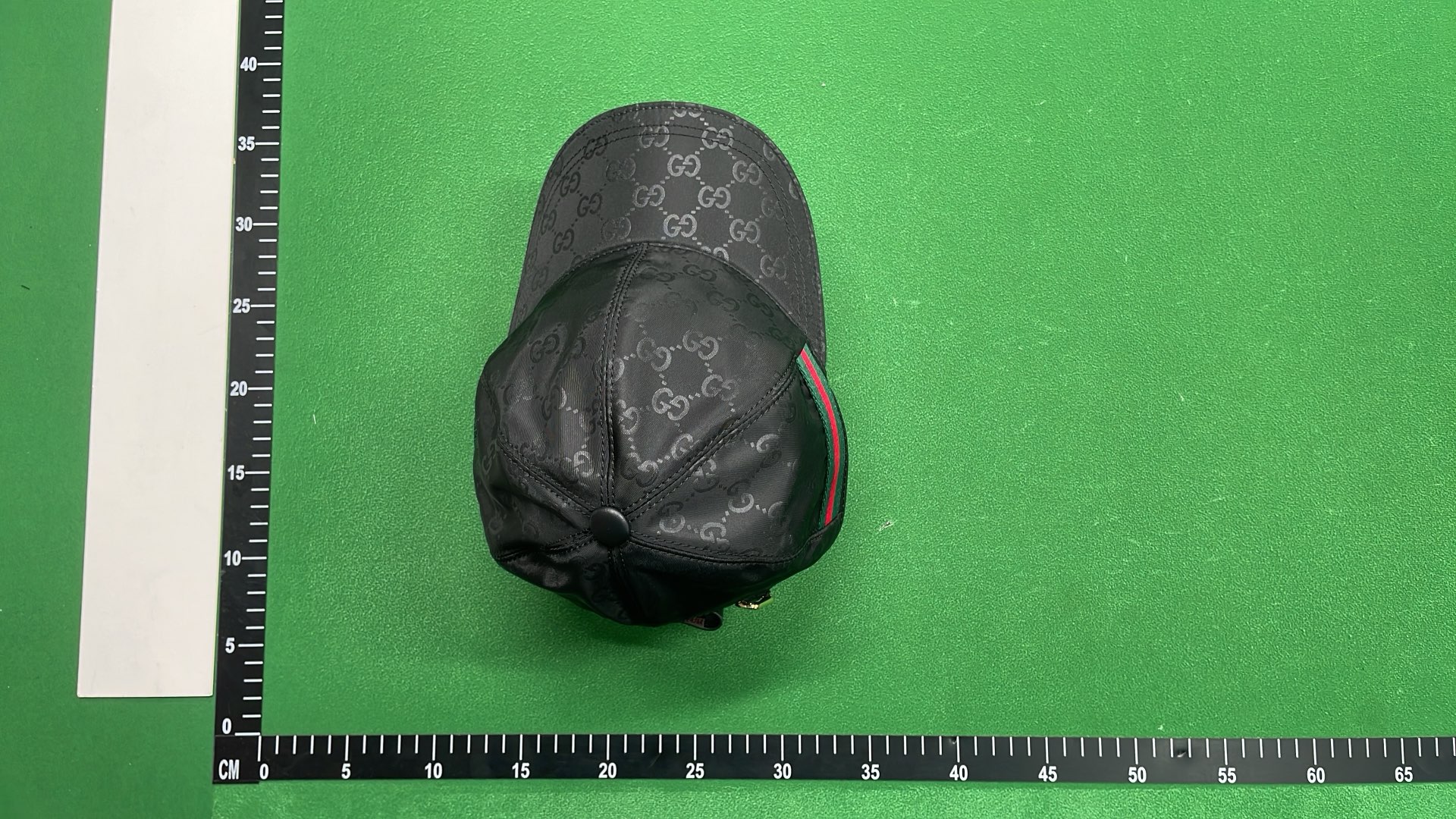 Gucci GG Supreme Baseball Cap - Classic Logo Design