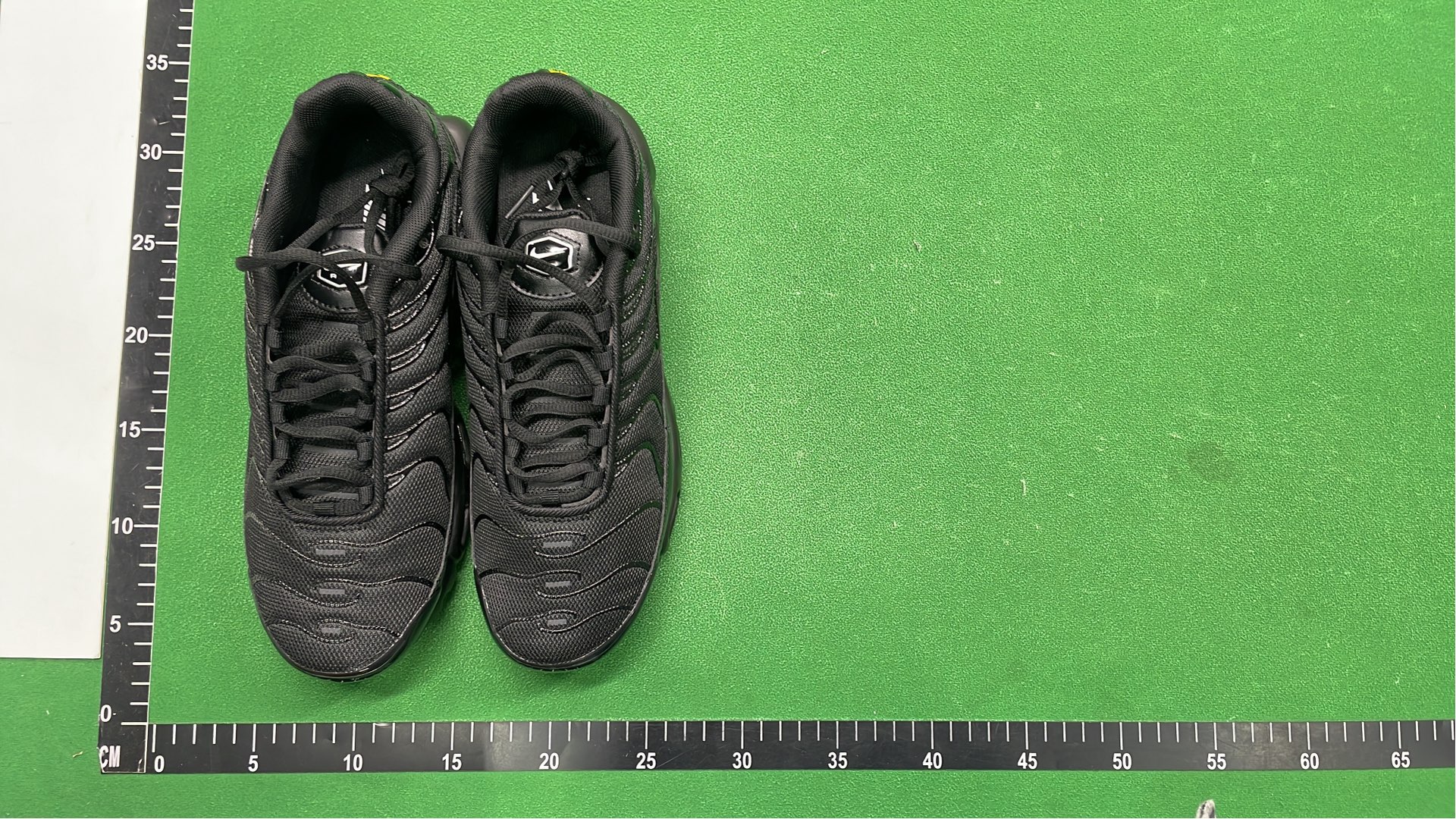 Nike Air Max Plus TN Running Shoes - Men's Athletic Sneakers