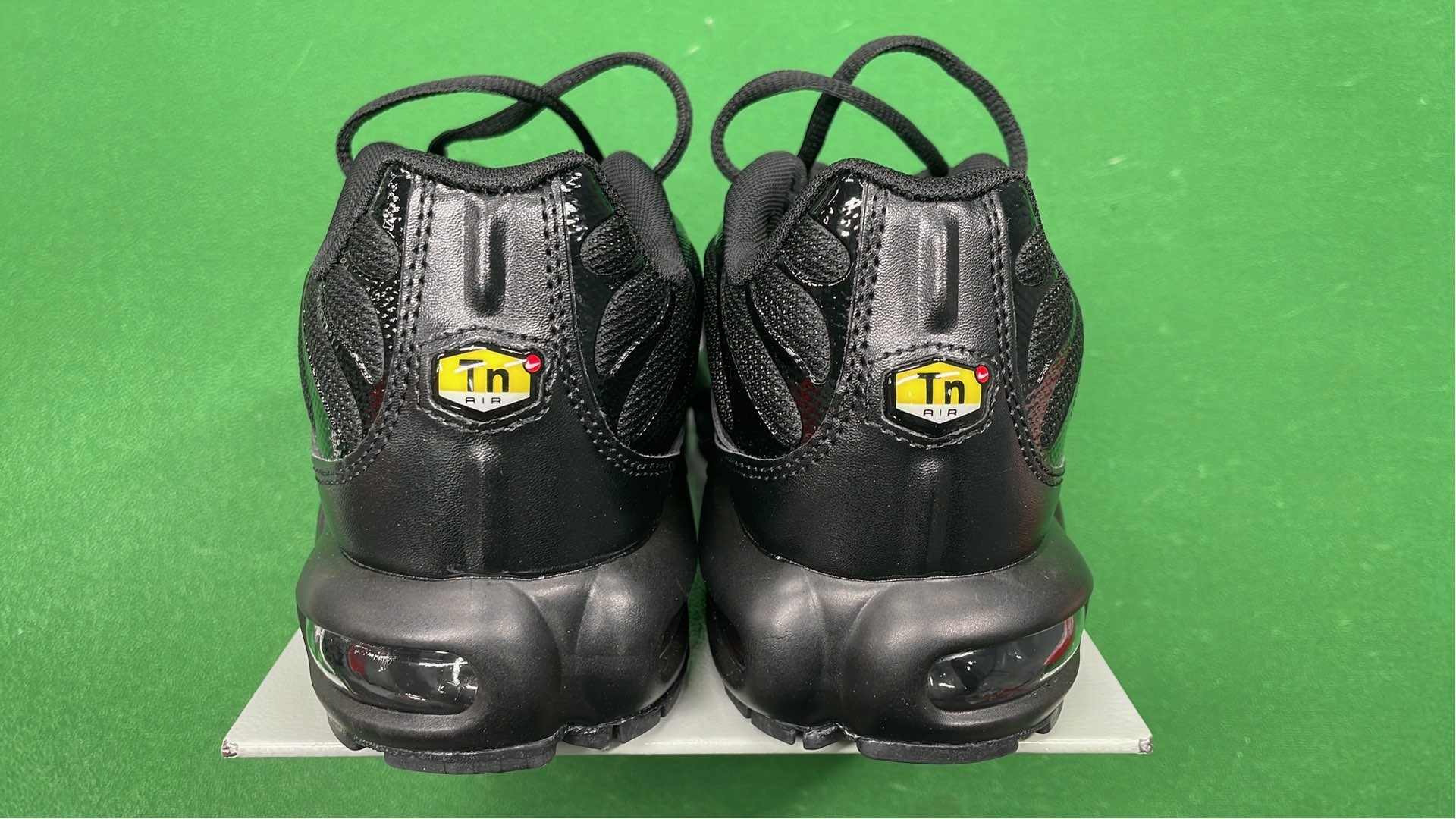 Nike Air Max Plus TN Running Shoes - Men's Athletic Sneakers