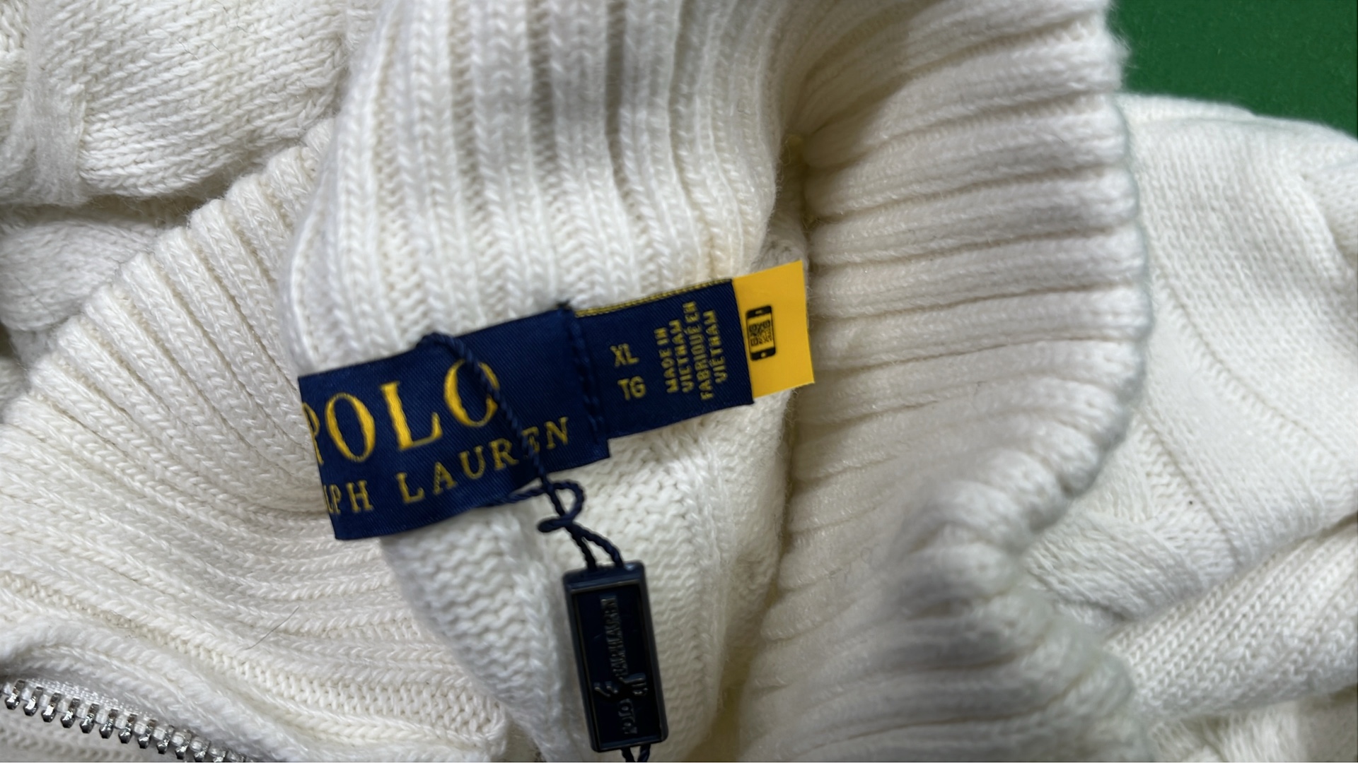Men's Cable Knit Zip Neck Sweater in Navy
