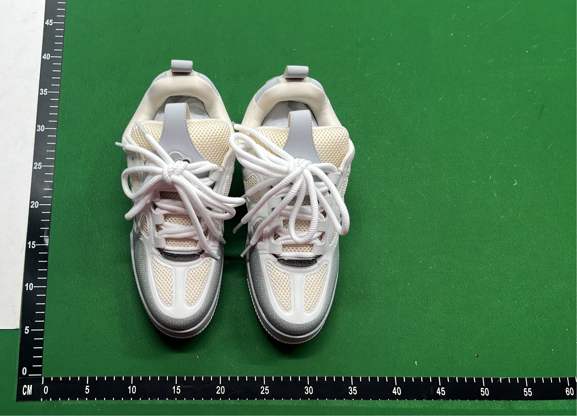 1:1 Batch LOUIS VUITTON shoes-1  in the Best OopBuy Spreadsheet QC photos