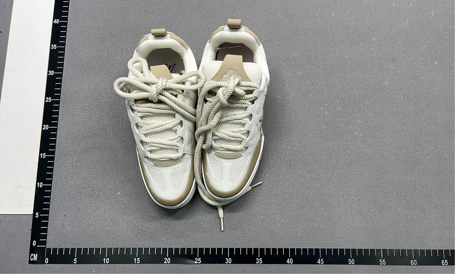 1:1 Batch LOUIS VUITTON shoes-1  in the Best OopBuy Spreadsheet QC photos