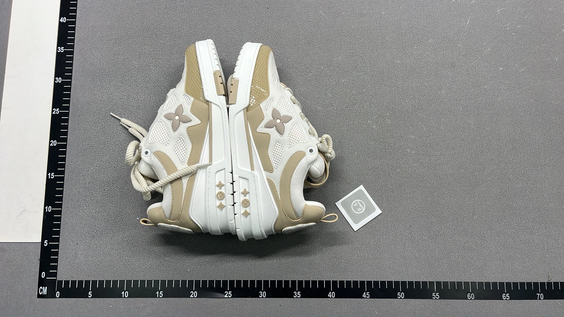 1:1 Batch LOUIS VUITTON shoes-1  in the Best OopBuy Spreadsheet QC photos