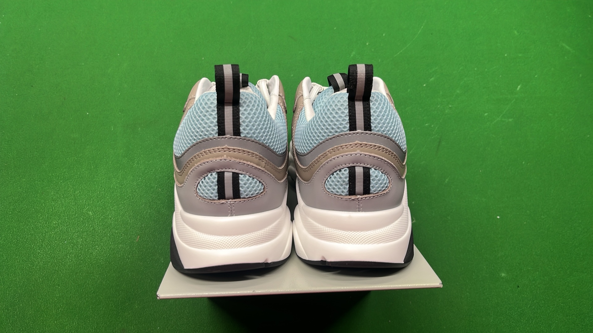 1:1 Batch DIOR B22 Shoes-1  in the Best OopBuy Spreadsheet QC photos