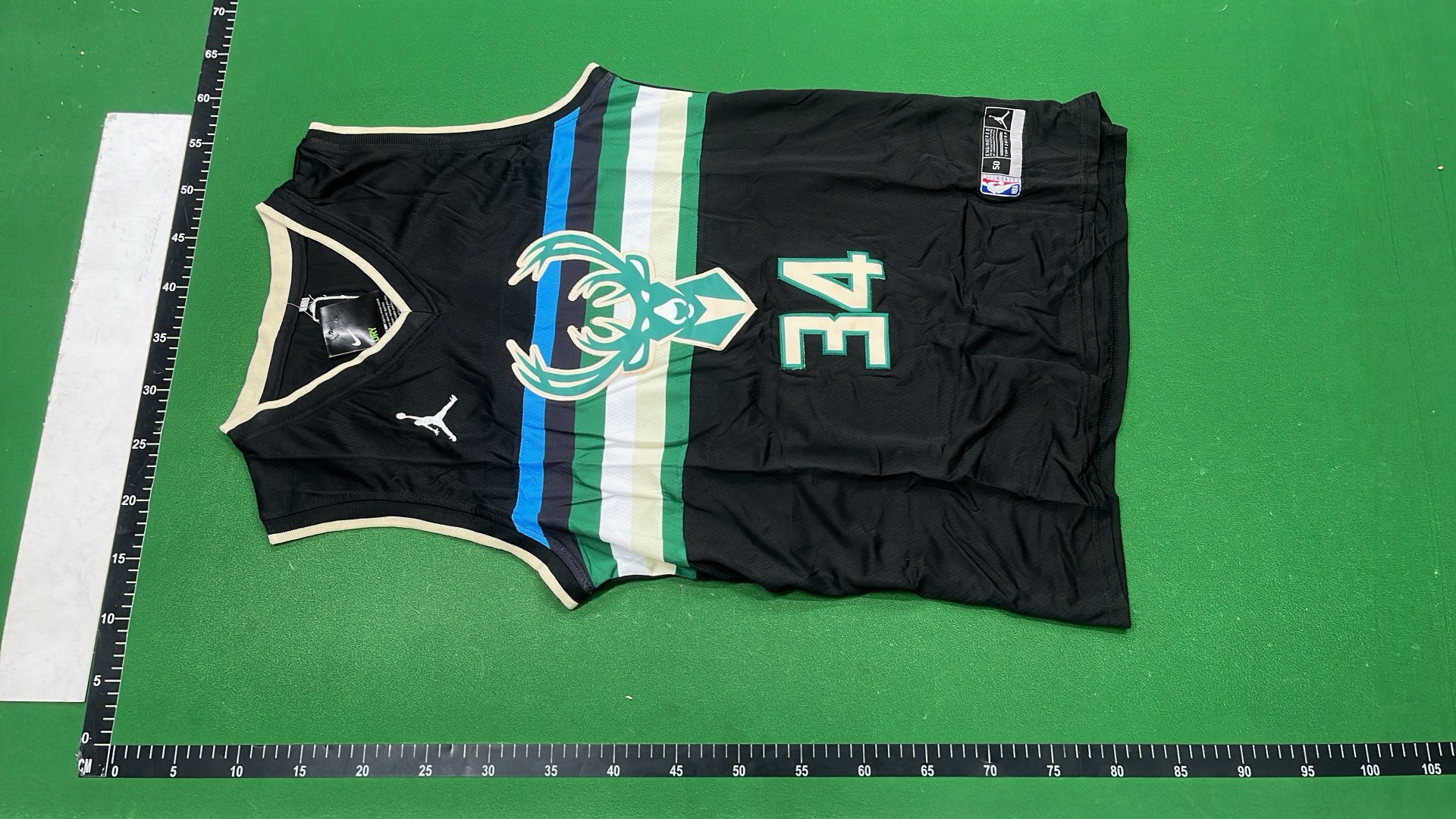 Milwaukee Bucks Giannis Antetokounmpo Jersey 34