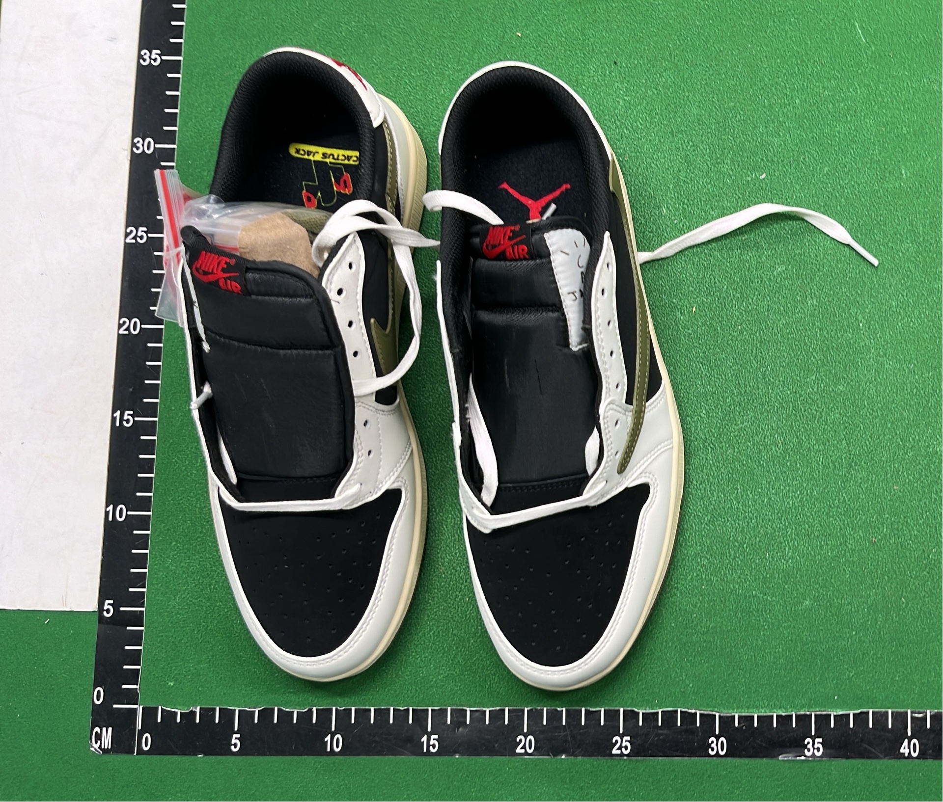 Air Jordan 1 Low Travis Scott Cactus Jack