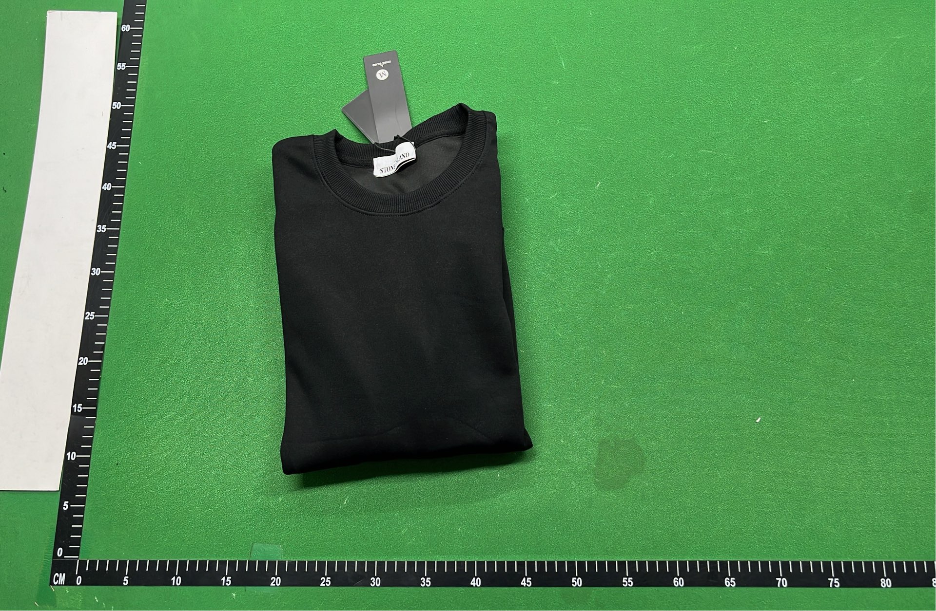 Crewneck Sweatshirt in Multiple Colors - Comfortable & Stylish