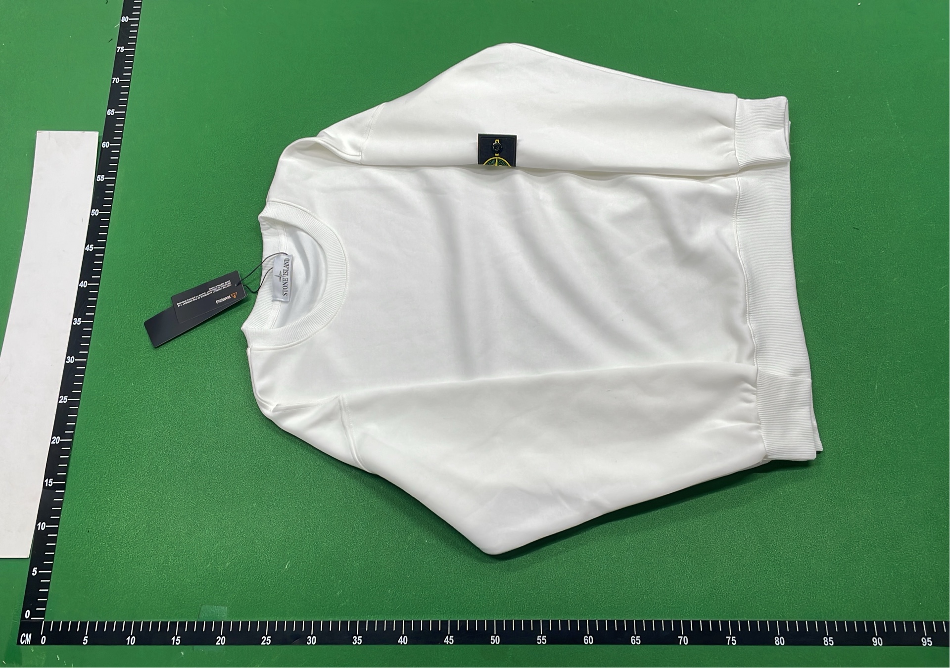 Crewneck Sweatshirt in Multiple Colors - Comfortable & Stylish