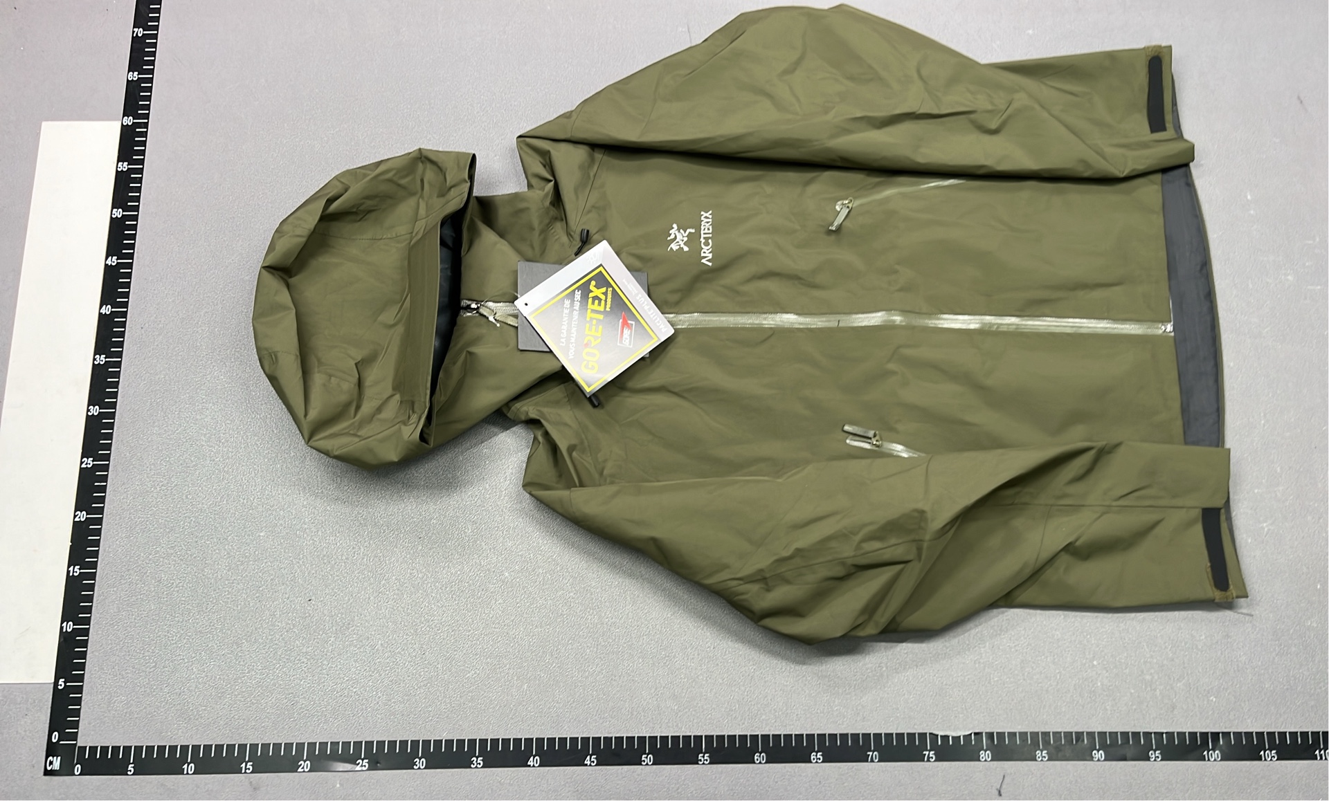 Men's Beta AR Jacket - Waterproof Hiking & Outdoor Performance Coat