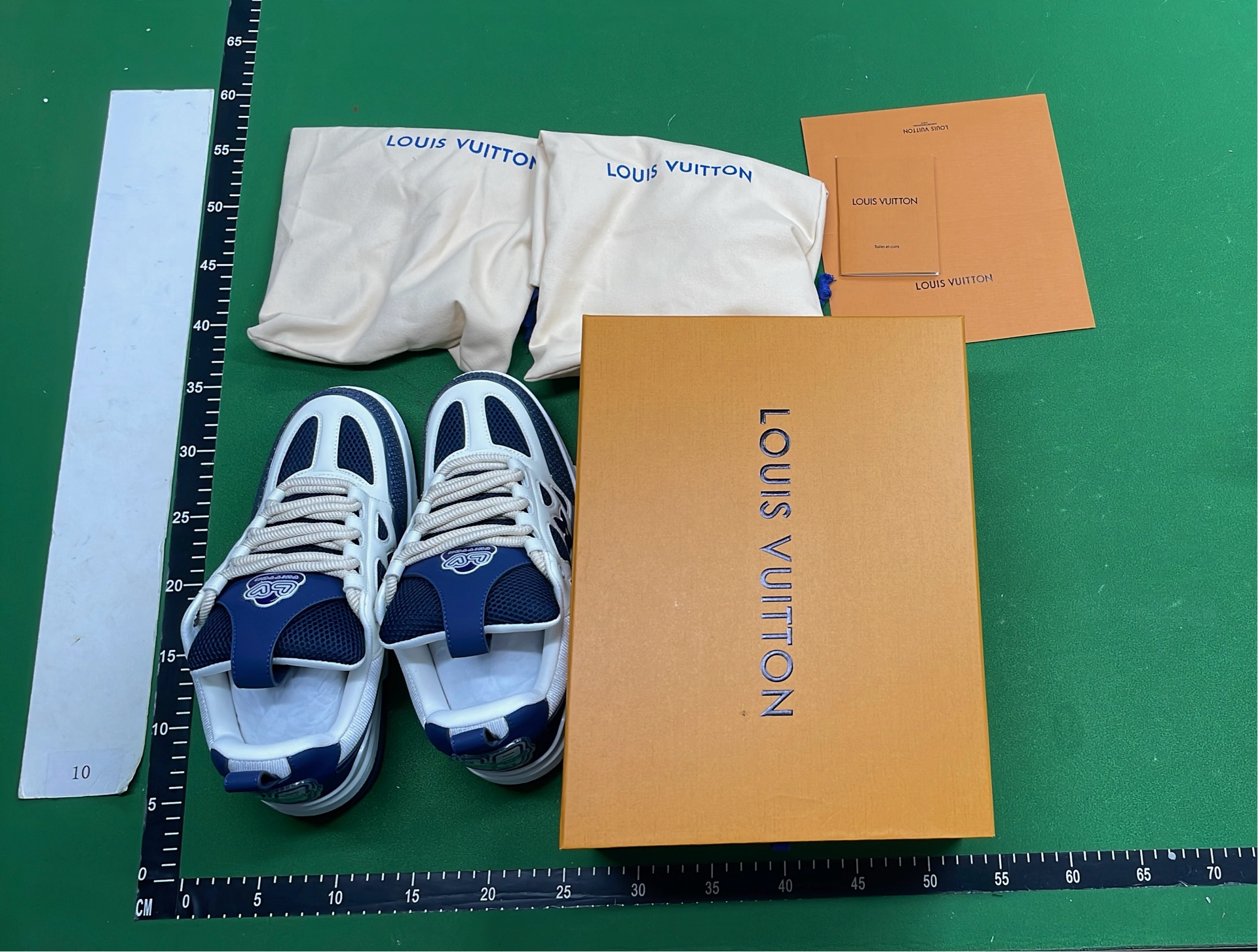 LV Archlight Sneakers Beige Mesh Design