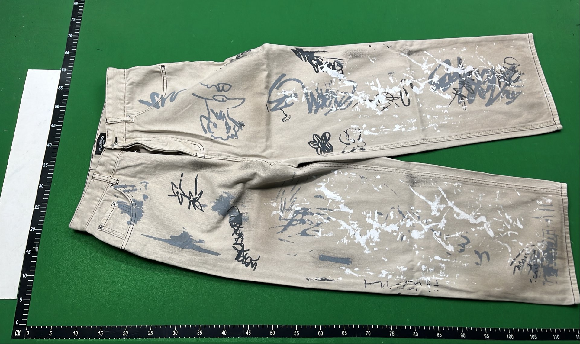 Graffiti Print Wide Leg Jeans for Streetwear