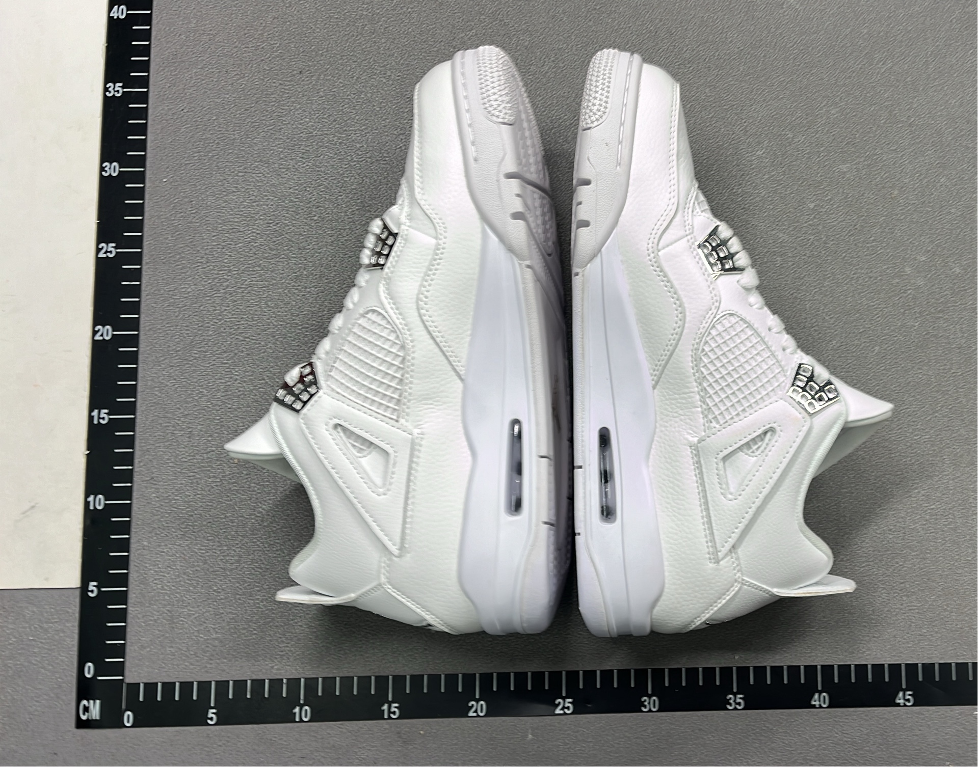 Air Jordan 4 Sneakers - Classic Basketball Shoes for Men