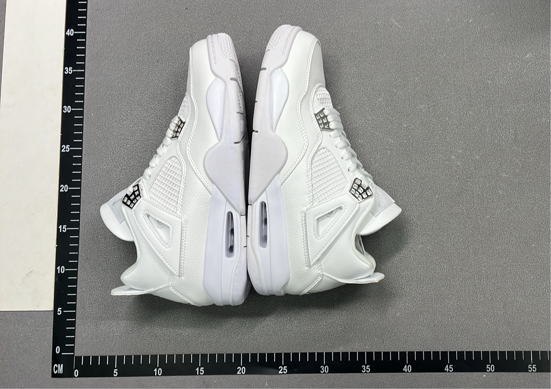 Air Jordan 4 Sneakers - Classic Basketball Shoes for Men