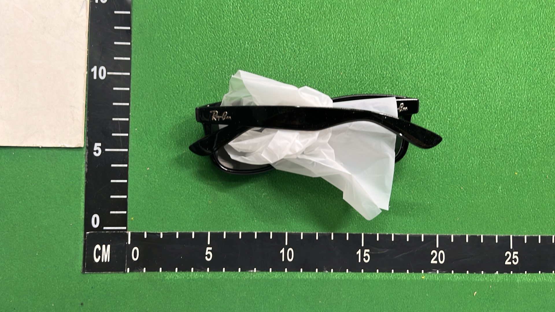 Ray-Ban Wayfarer Sunglasses Matte Black Classic Style