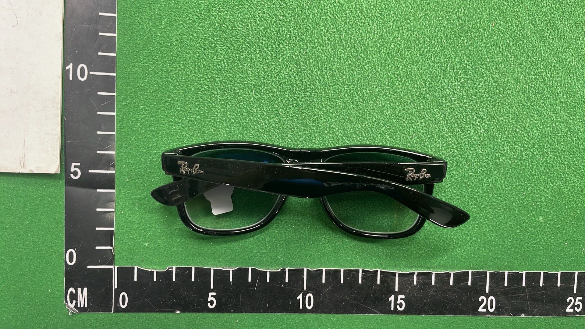 Ray-Ban Wayfarer Sunglasses Matte Black Classic Style