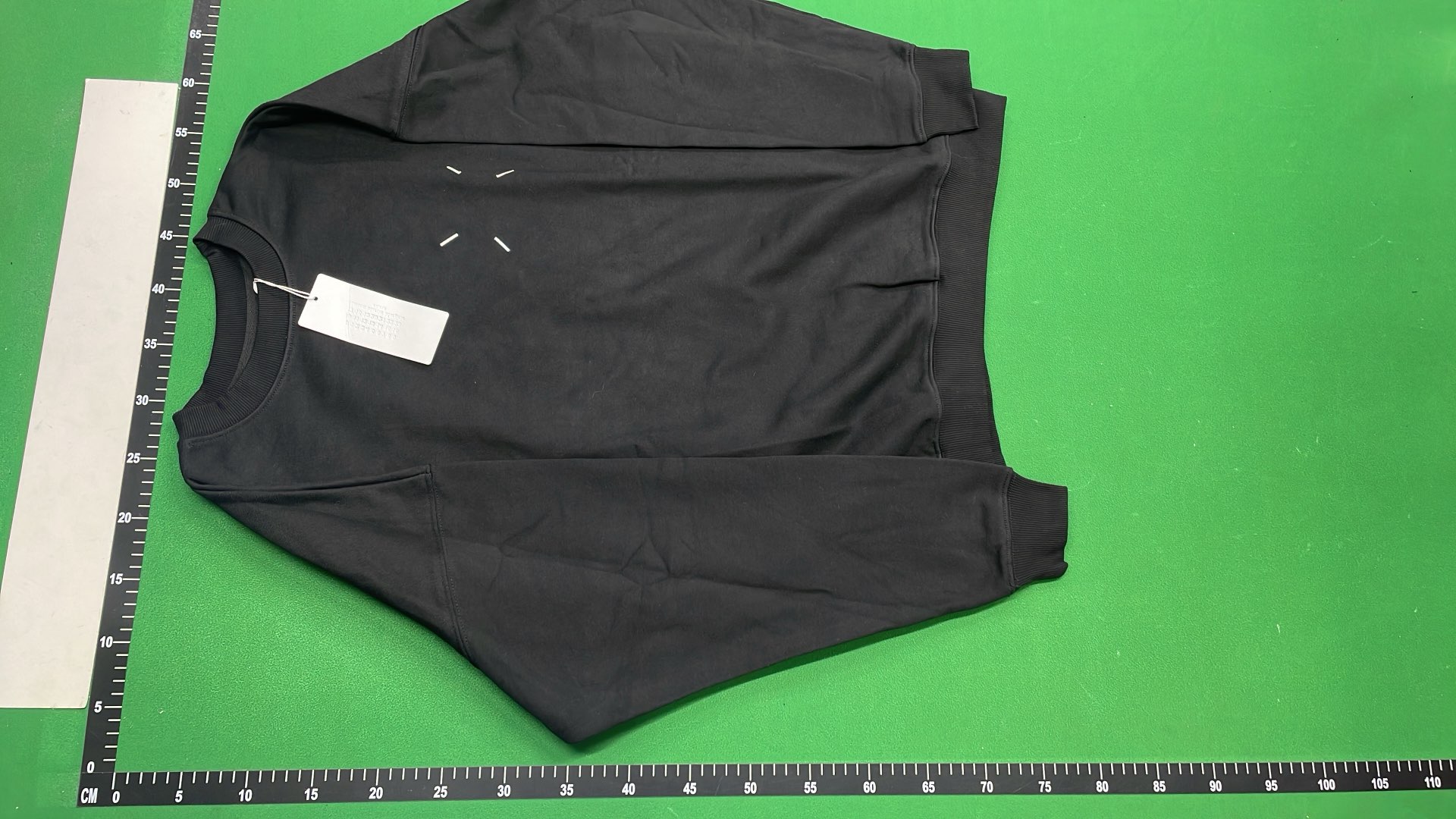 Black and White Long Sleeve Sweaters for Casual Wear