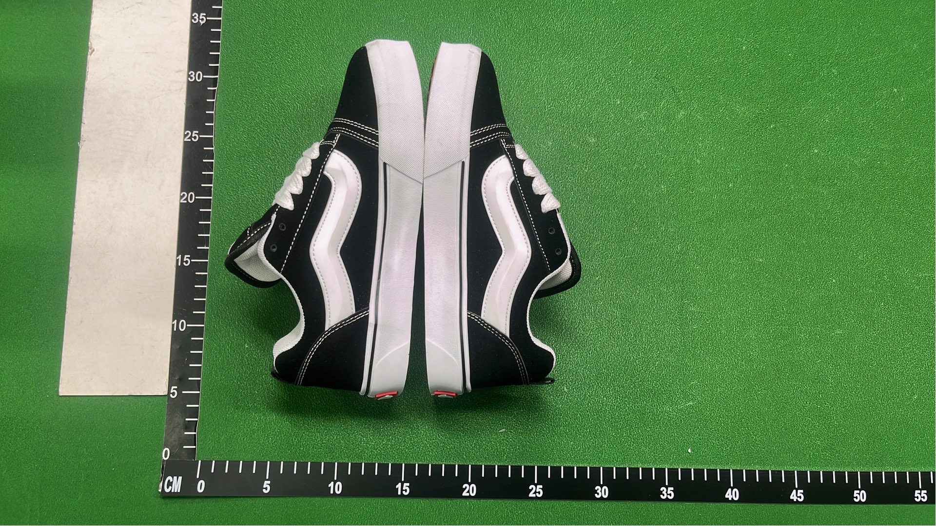 Vans Knu Skool Skate Shoes for Men Women