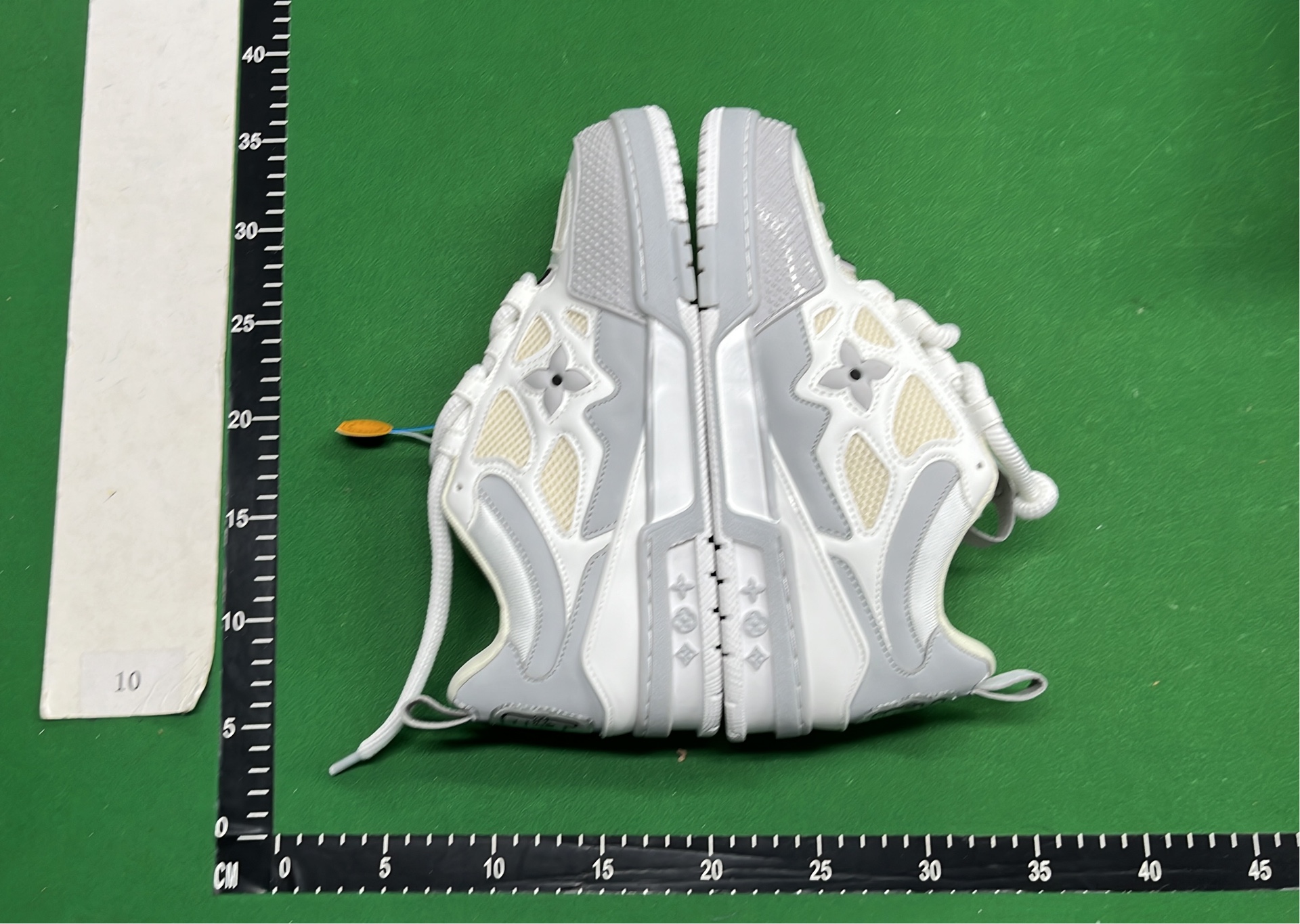 Lv Trainer Sneaker VCJK0521ZVL