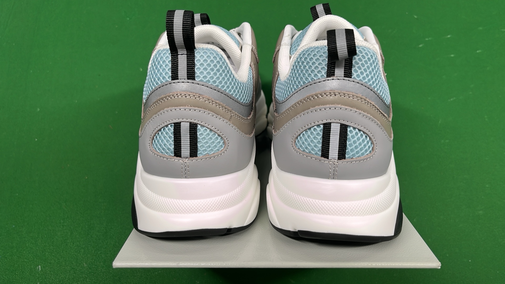 Top-level Version Black Mesh Running Shoes for Men