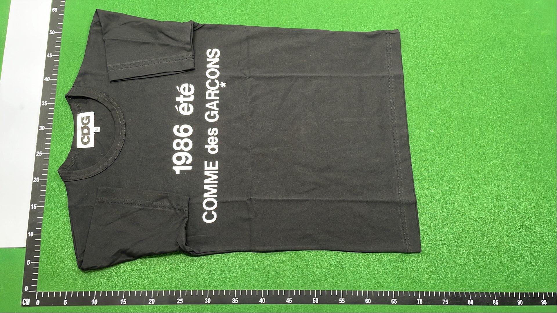 Comme des Gar&ccedil;ons Black T-Shirt with Logo Print