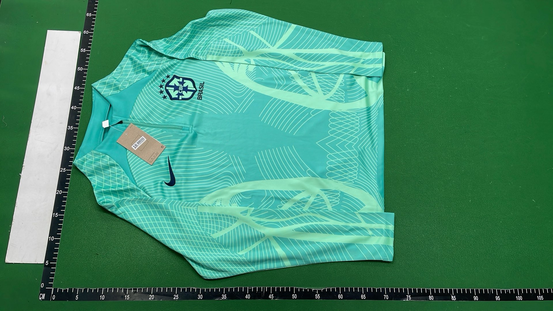 FC Bayern Munich Training Set White Black Red