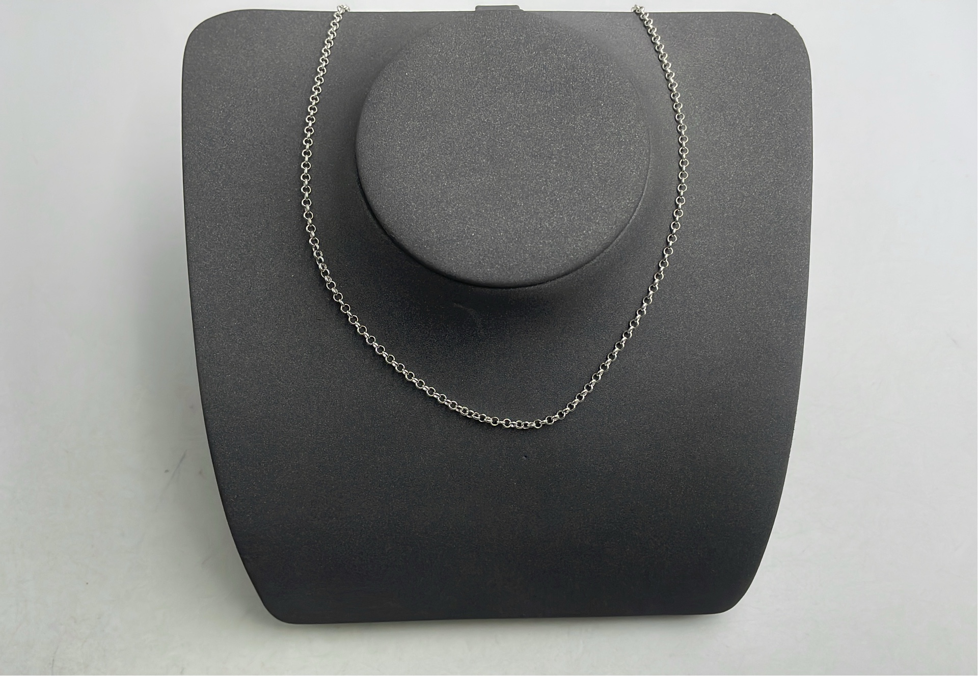 Gold Chain Necklace with Cross Design