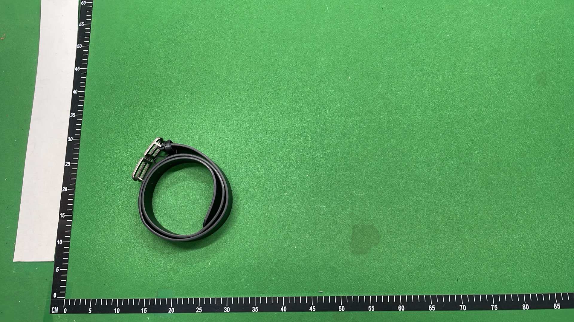 Stylish Black Leather Belt with Metal Buckle