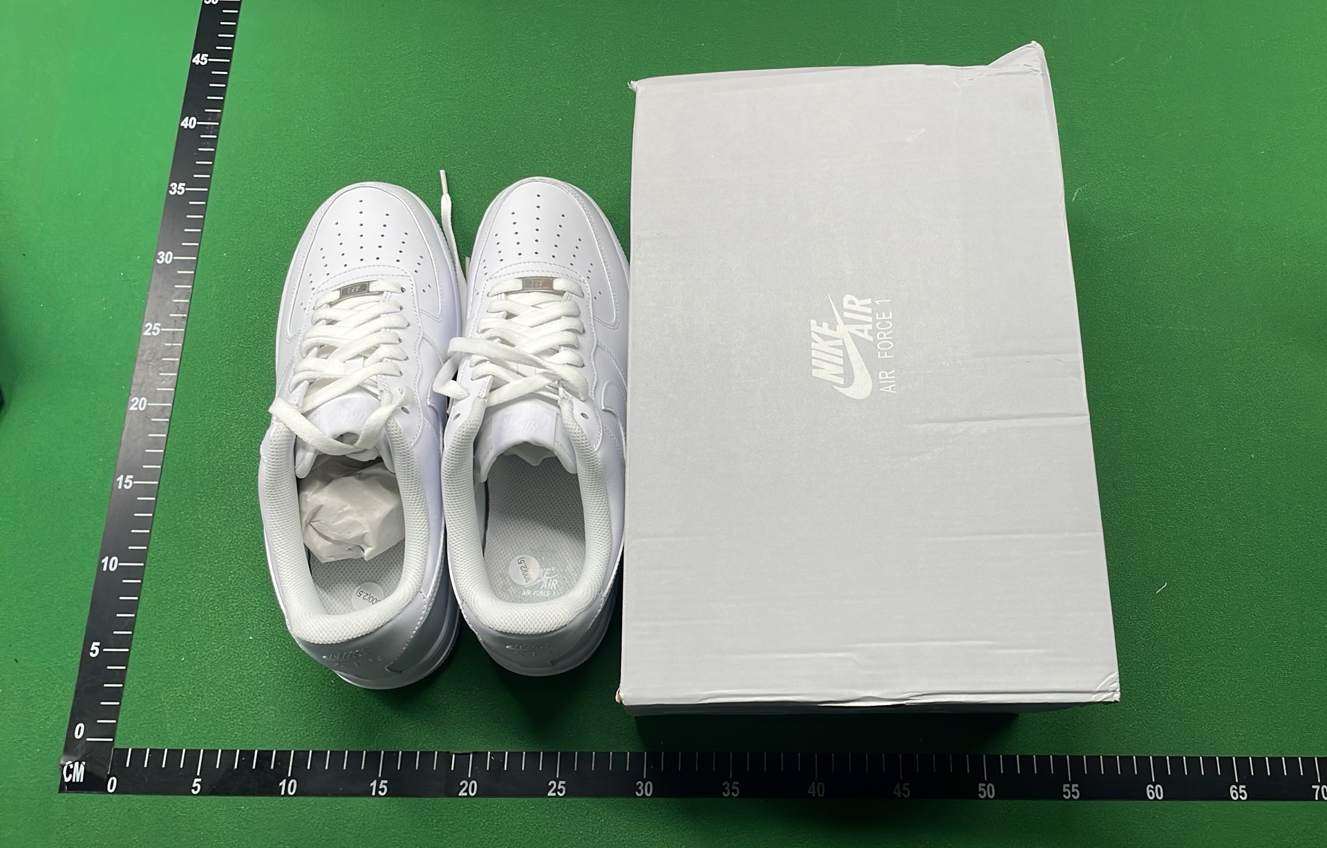 Nike Air Force 1 Low Supreme Collaboration Sneakers