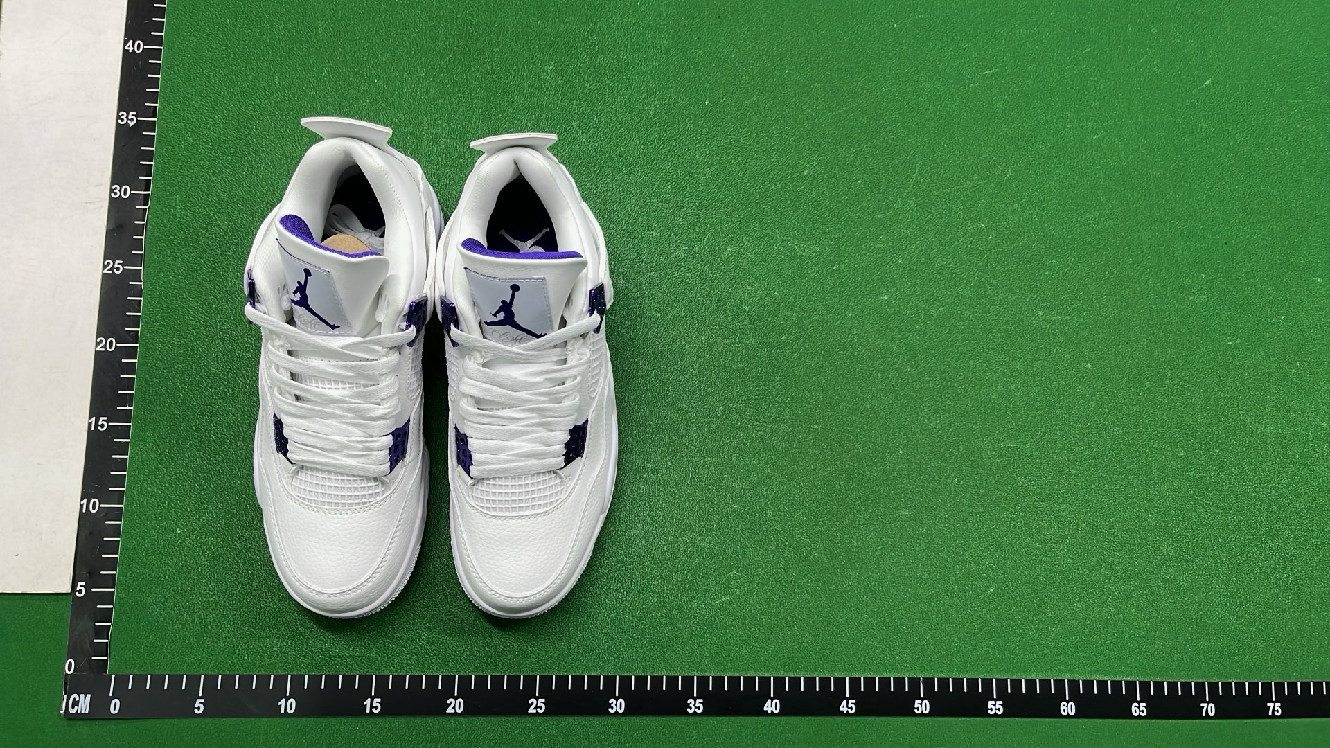 Air Jordan 4 Retro Sneakers - Classic Basketball Shoes