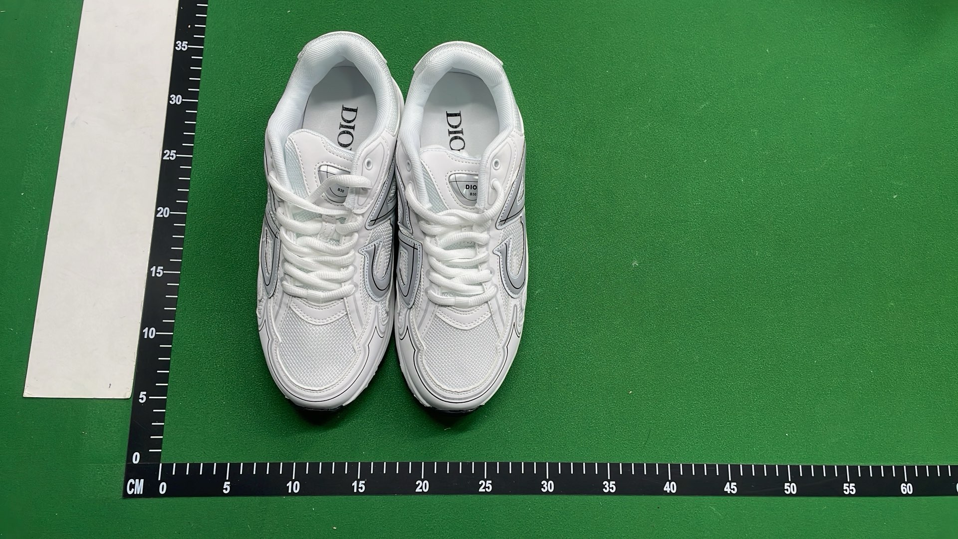 CD Brand Retro Sneakers for Men and Women - Fashionable Athletic Shoes