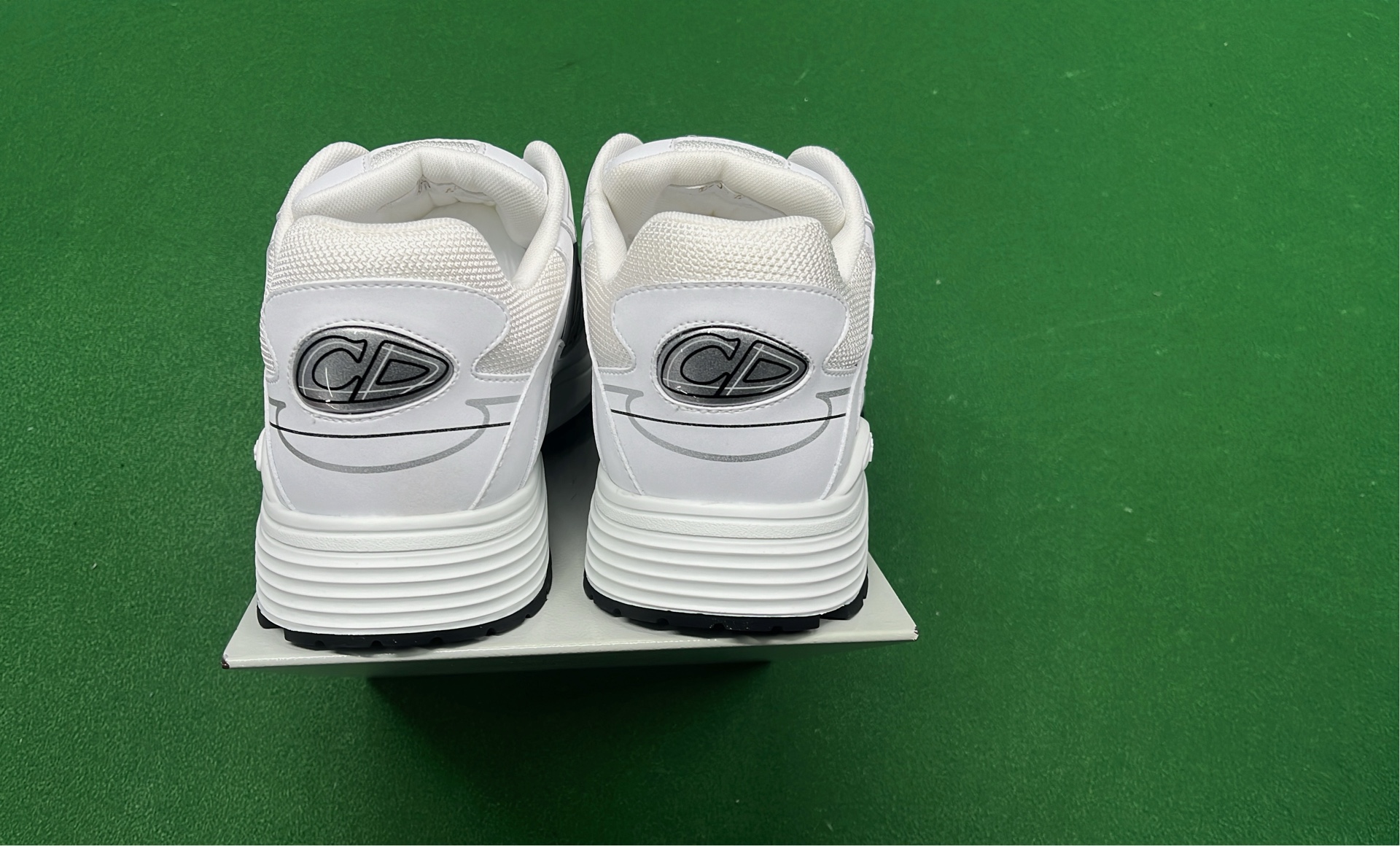 CD Brand Retro Sneakers for Men and Women - Fashionable Athletic Shoes