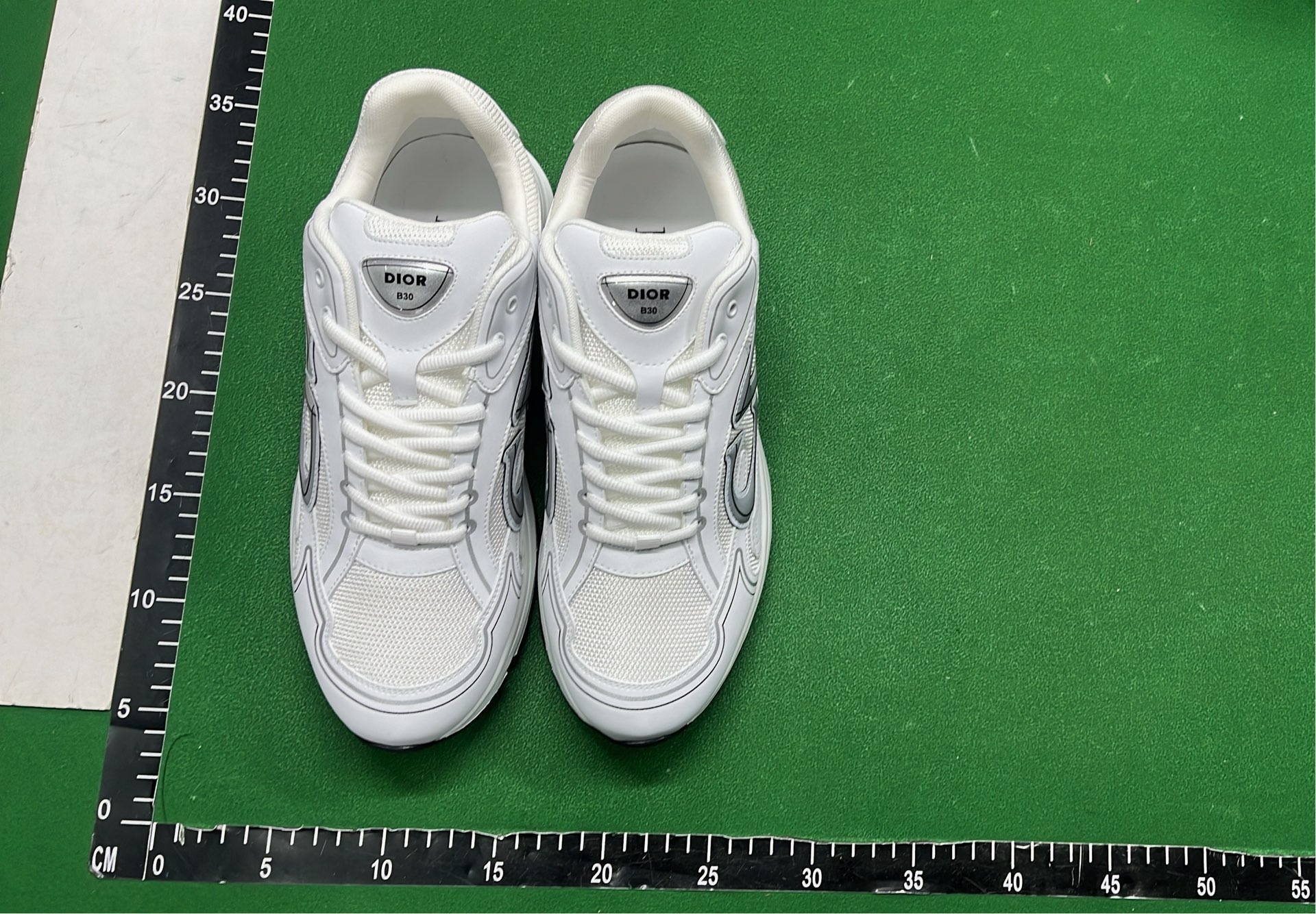 CD Brand Retro Sneakers for Men and Women - Fashionable Athletic Shoes