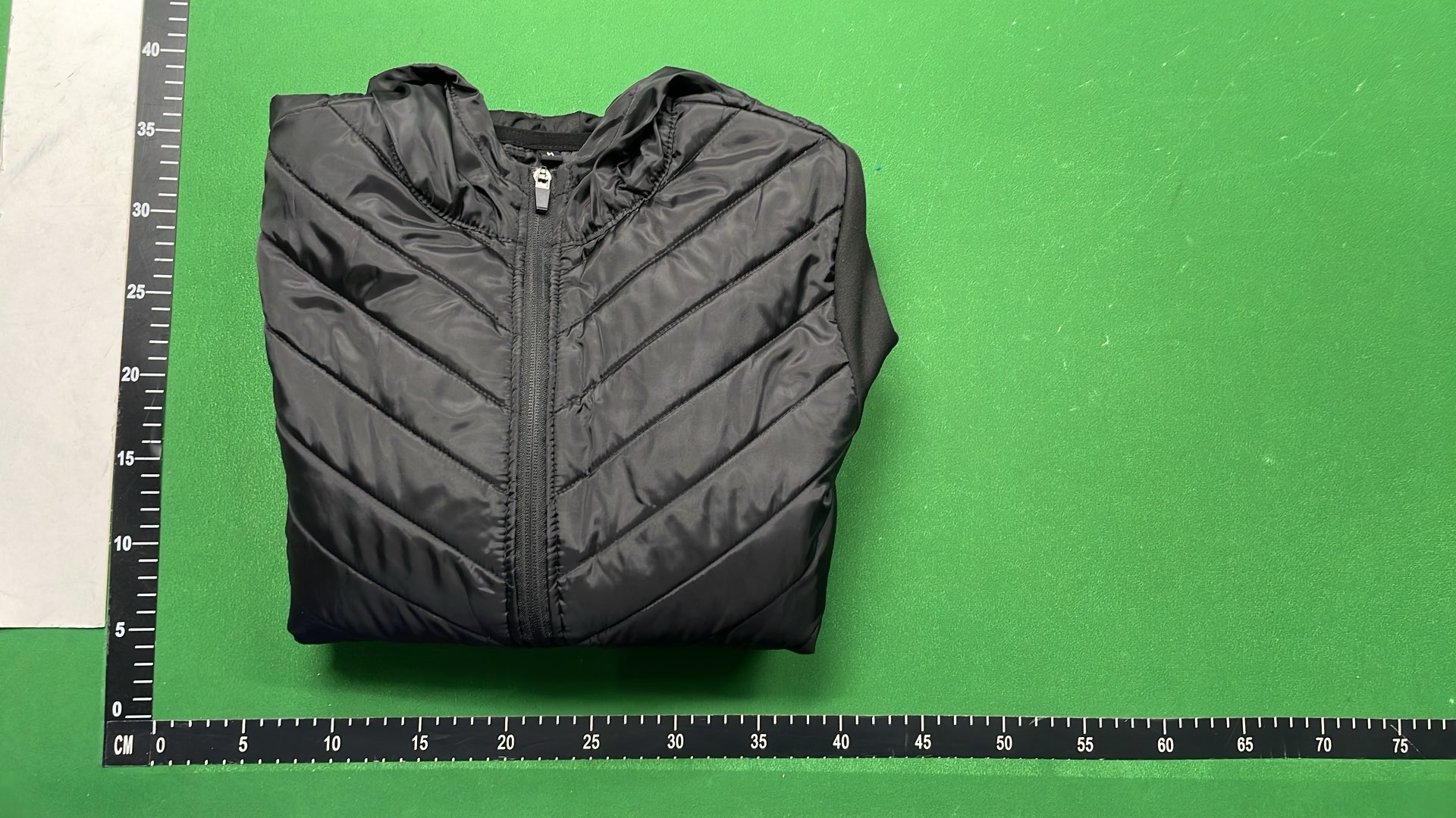 Nike Men's Hooded Quilted Jacket with Full Zip and Reflective Logo