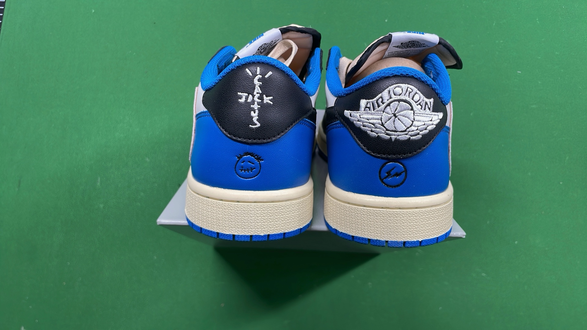 Air Jordan 1 High OG Blue White