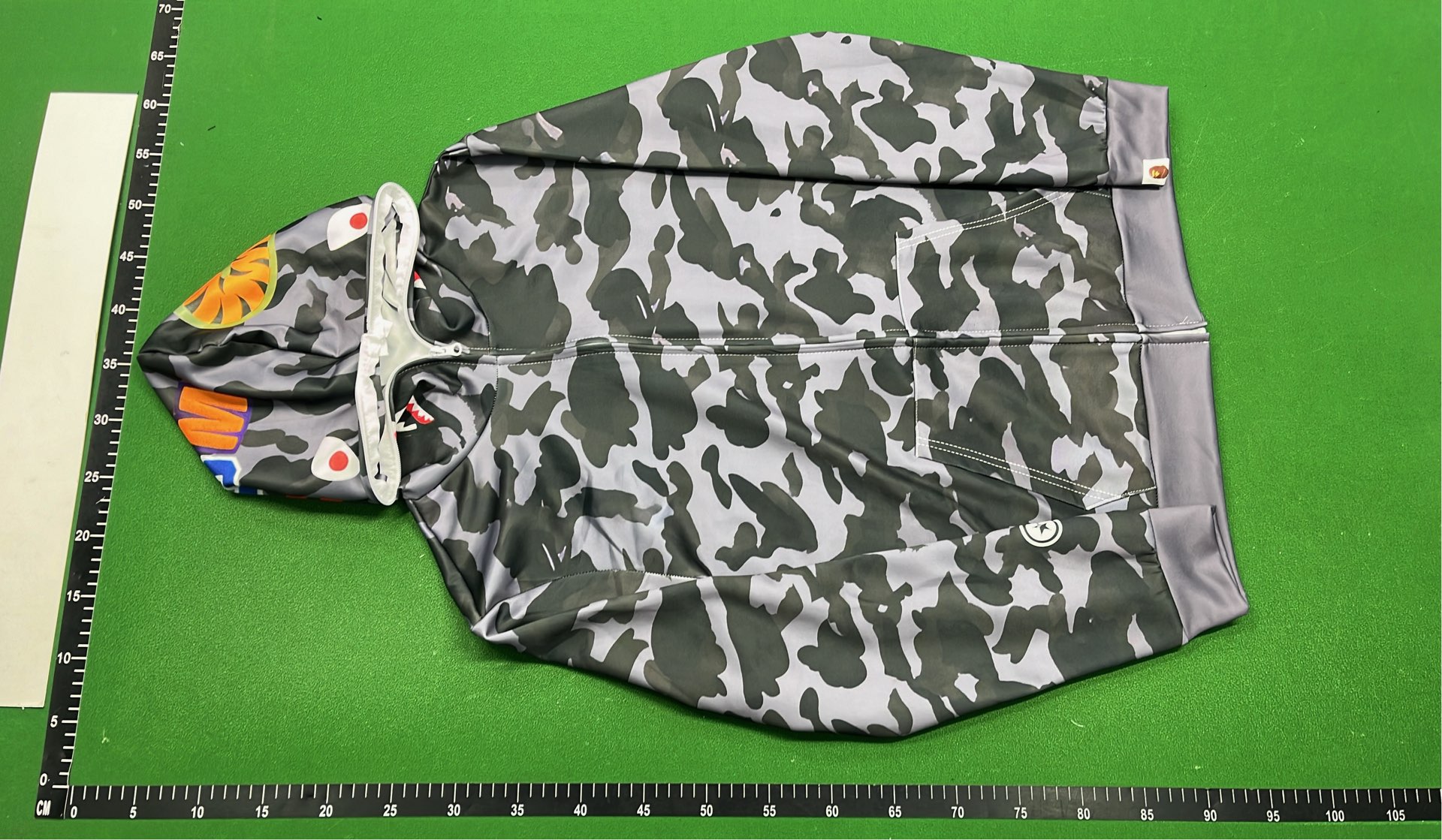 Pink Heart Camo Hoodie Zip-Up Jacket for Women - Fashion Streetwear