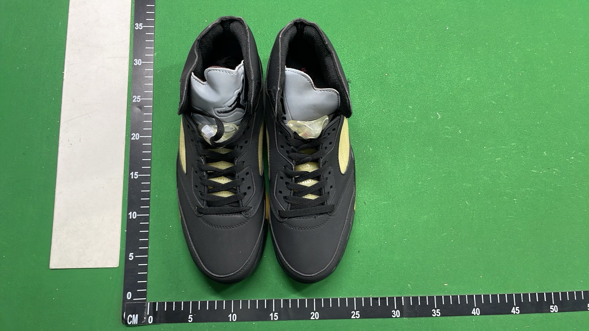 Air Jordan 5 Retro Sneakers - Classic Basketball Shoes
