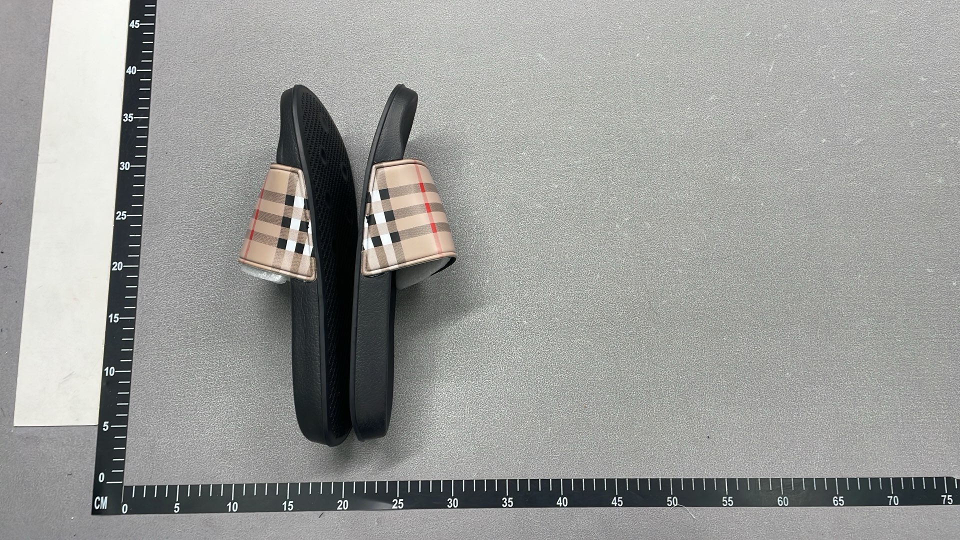 Black Bee Print Couple Slippers for Indoor Outdoor Use