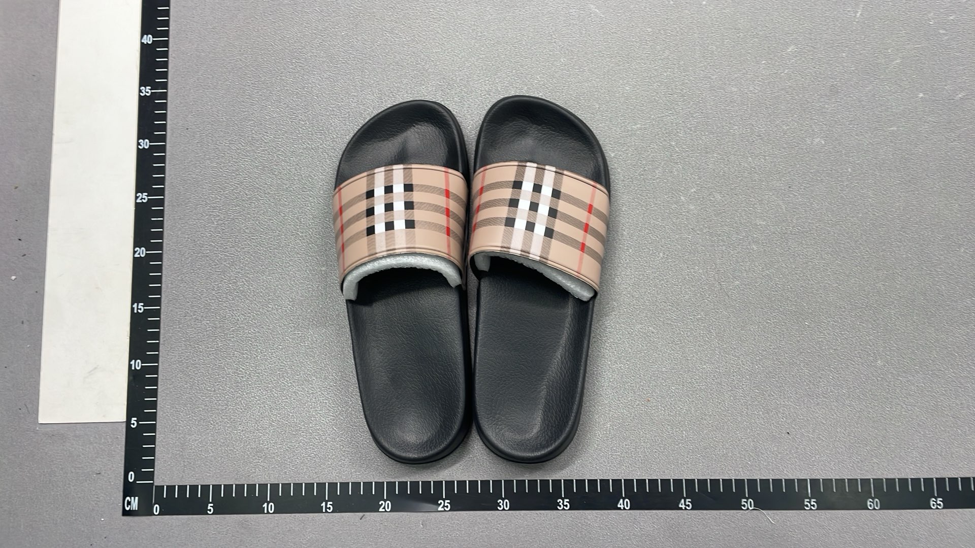 Black Bee Print Couple Slippers for Indoor Outdoor Use