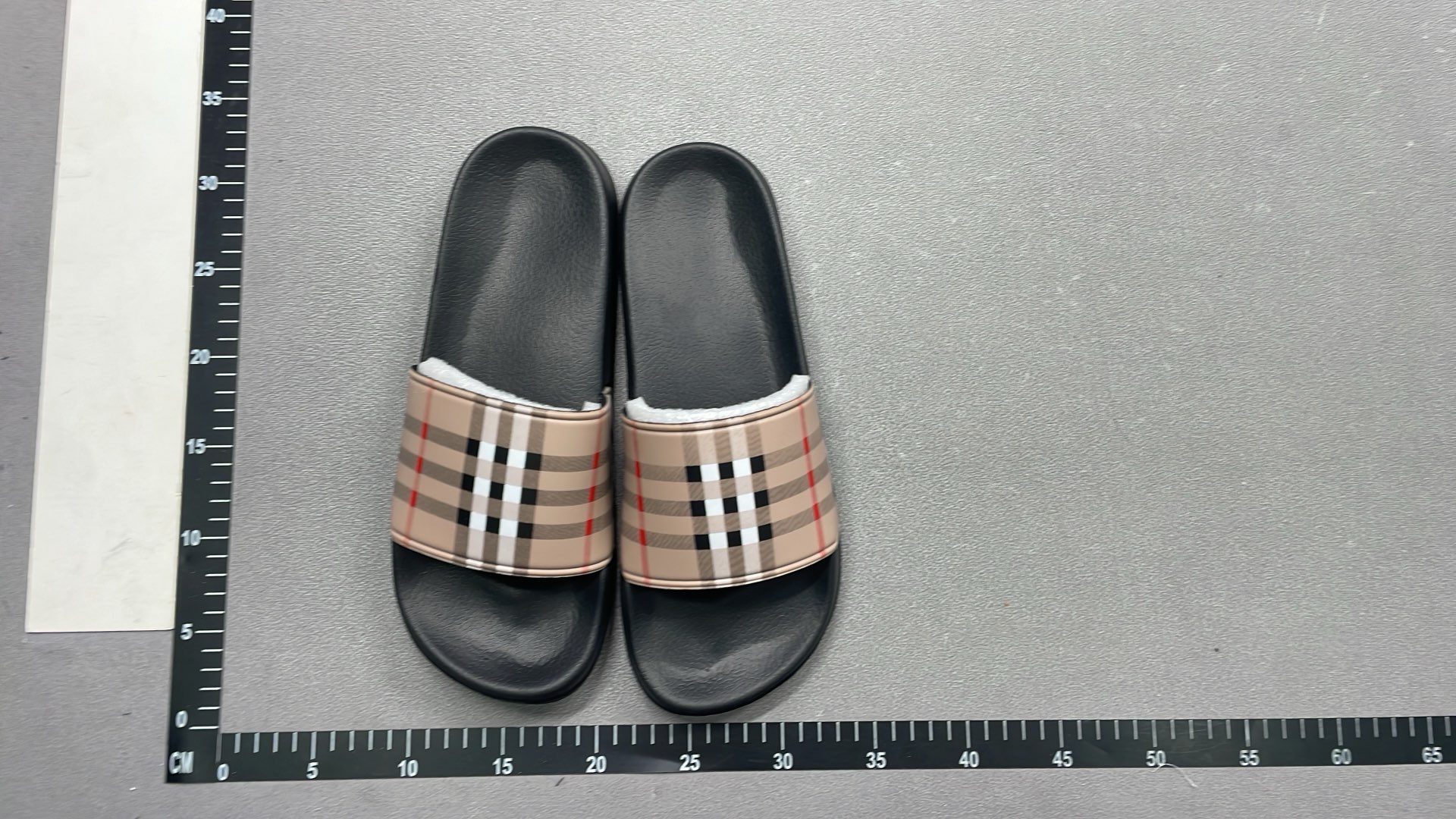Black Bee Print Couple Slippers for Indoor Outdoor Use