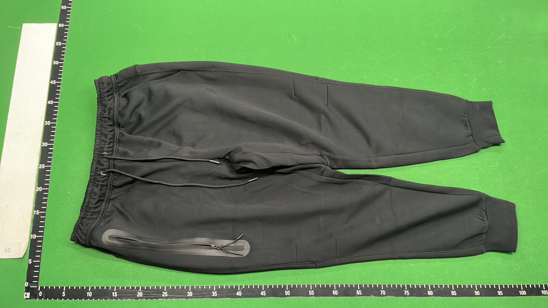 Nike Gray Hoodie and Jogger Set for Men - Comfortable Athletic Wear