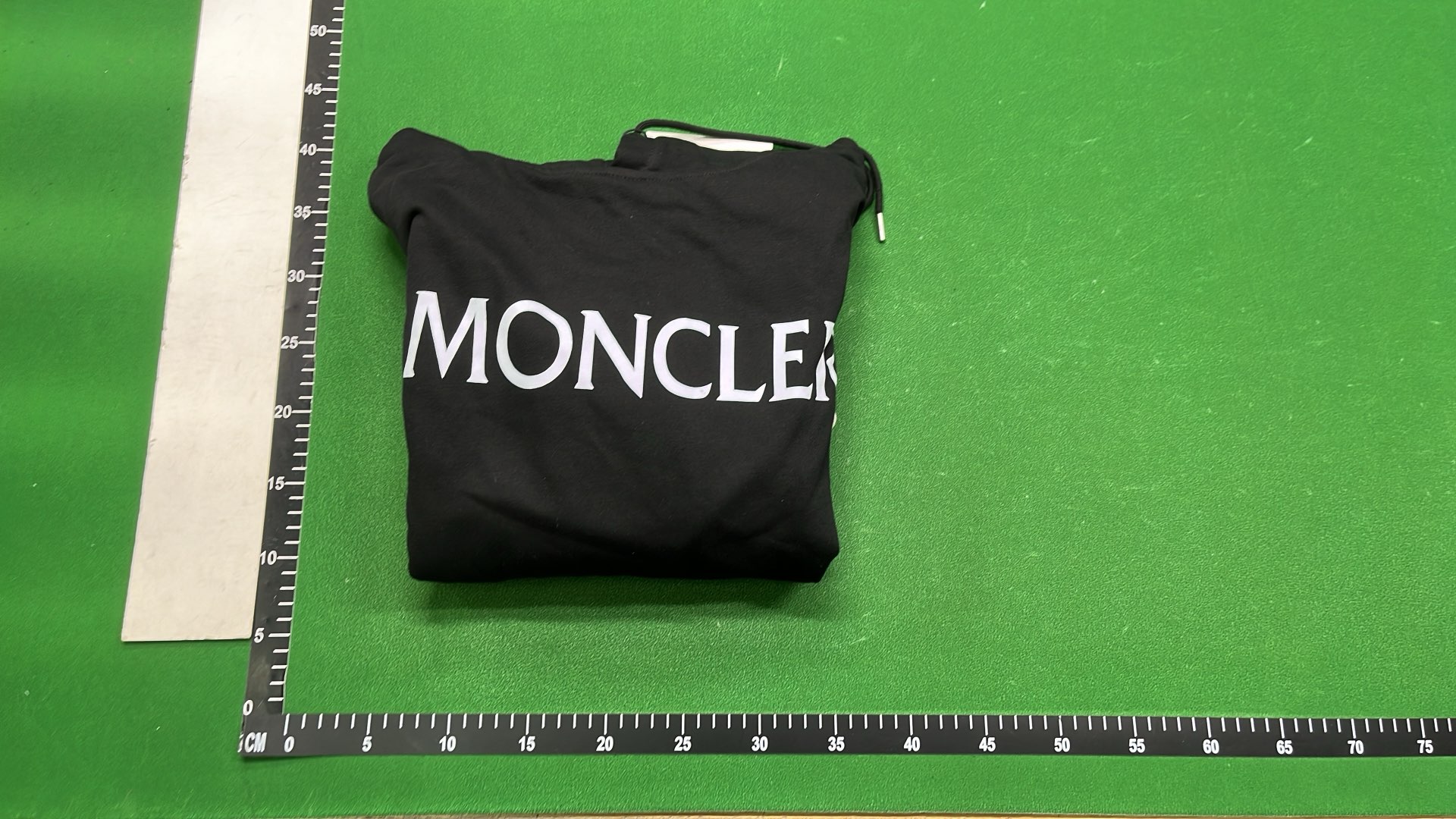 Moncler x Supreme联名款白色连帽卫衣
