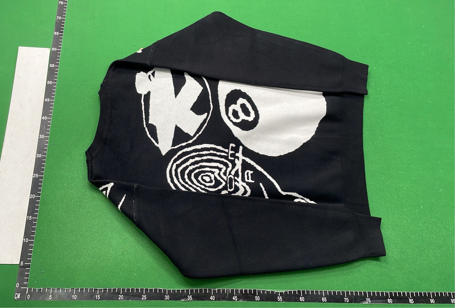 Z.Cash Knit Sweater with Graphic Design - Black and White Edition