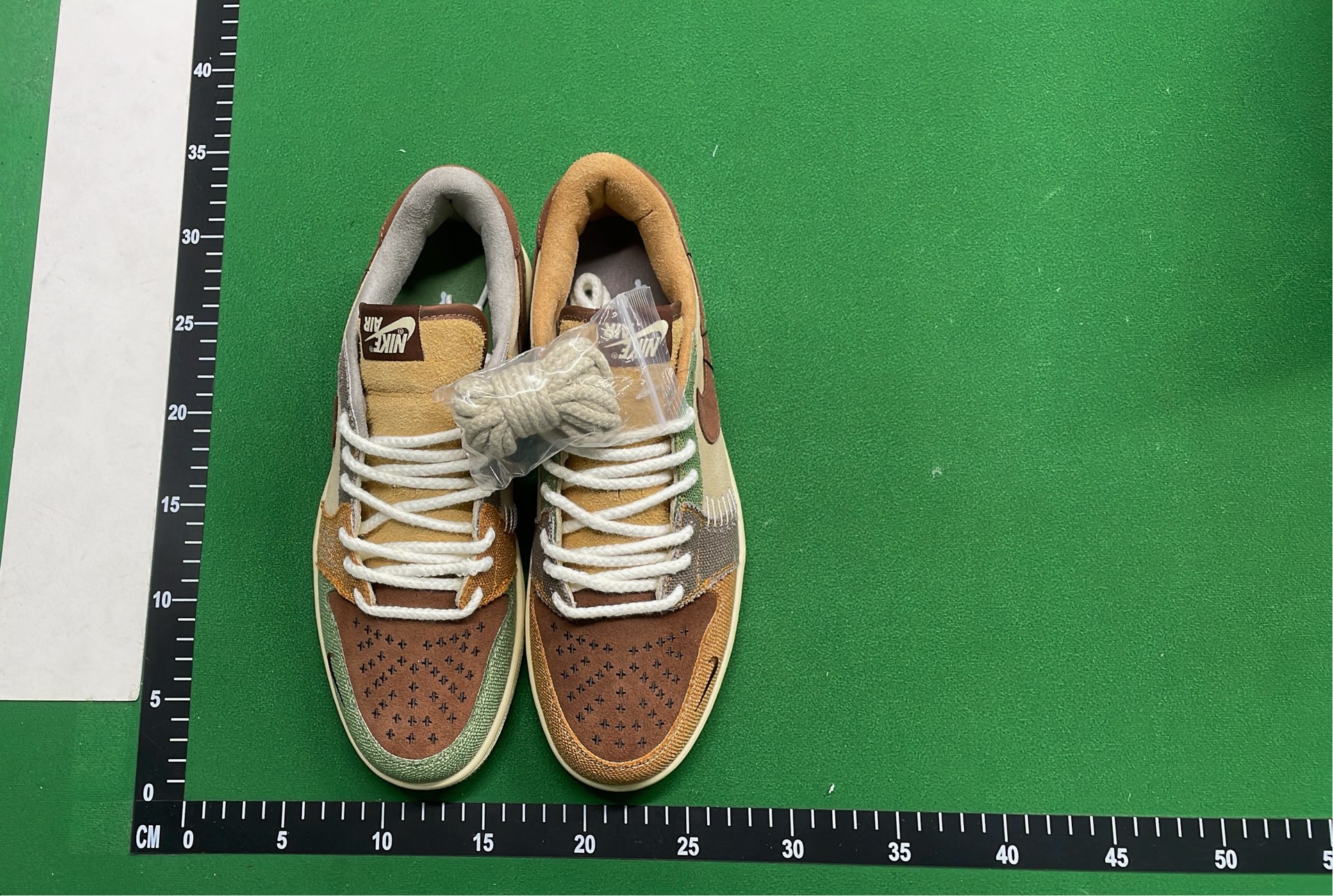Air Jordan 1 Low Travis Scott Cactus Jack Black White Olive