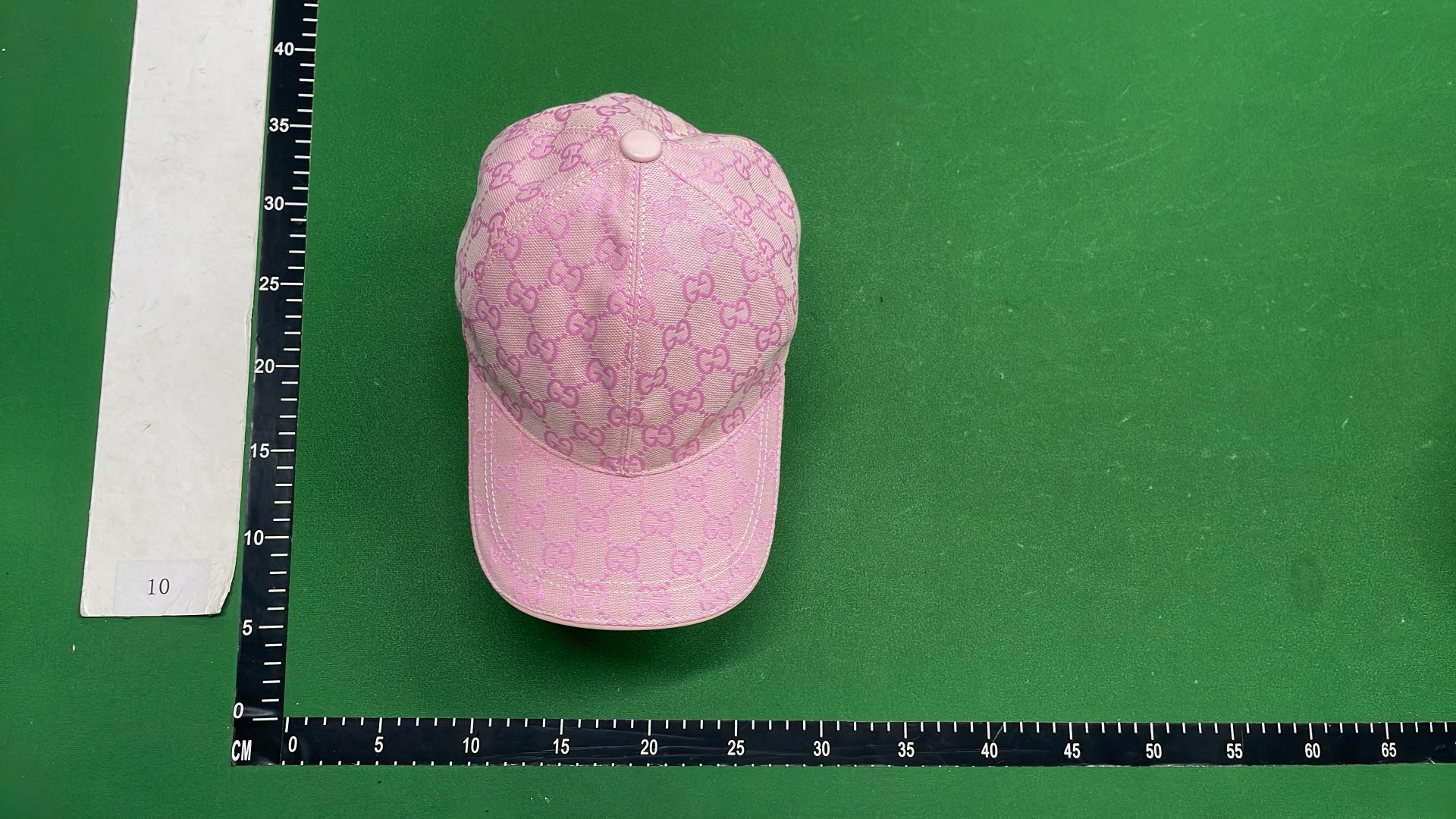 Gucci GG Supreme Baseball Cap - Classic Logo Design