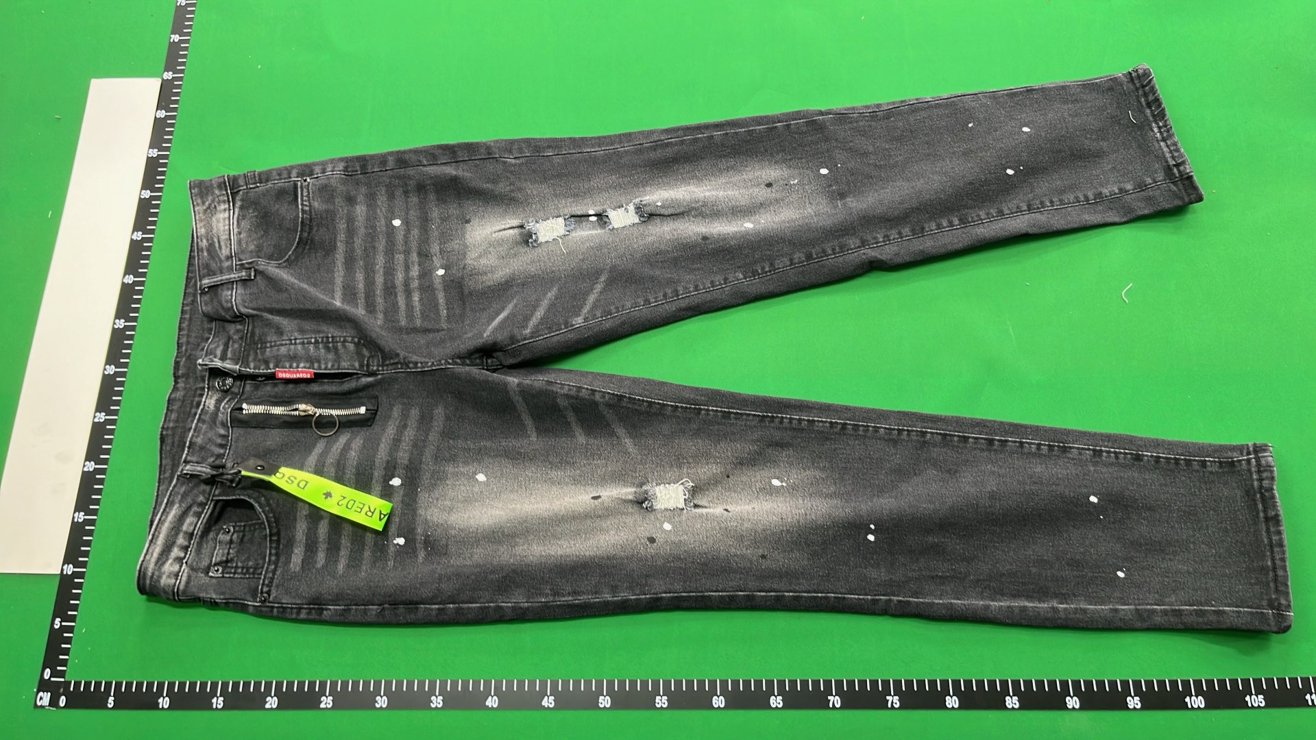DSQUARED2 ICON Black Denim Jeans with Paint Splatter Design
