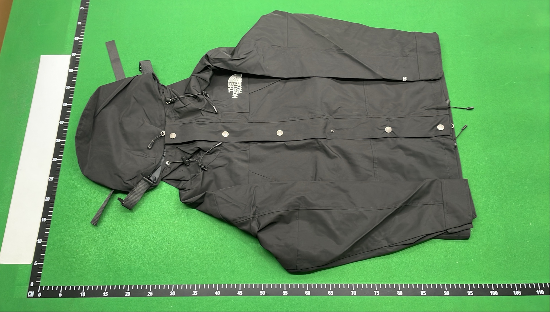 The North Face Men's Snow Jacket - Waterproof Outdoor Winter Coat