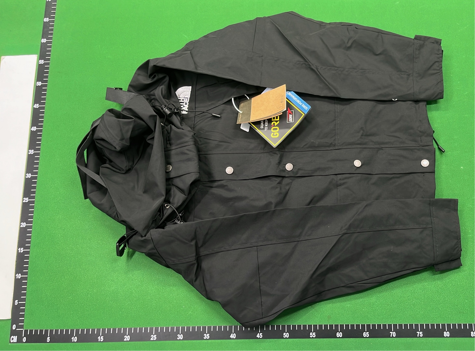 The North Face Men's Snow Jacket - Waterproof Outdoor Winter Coat