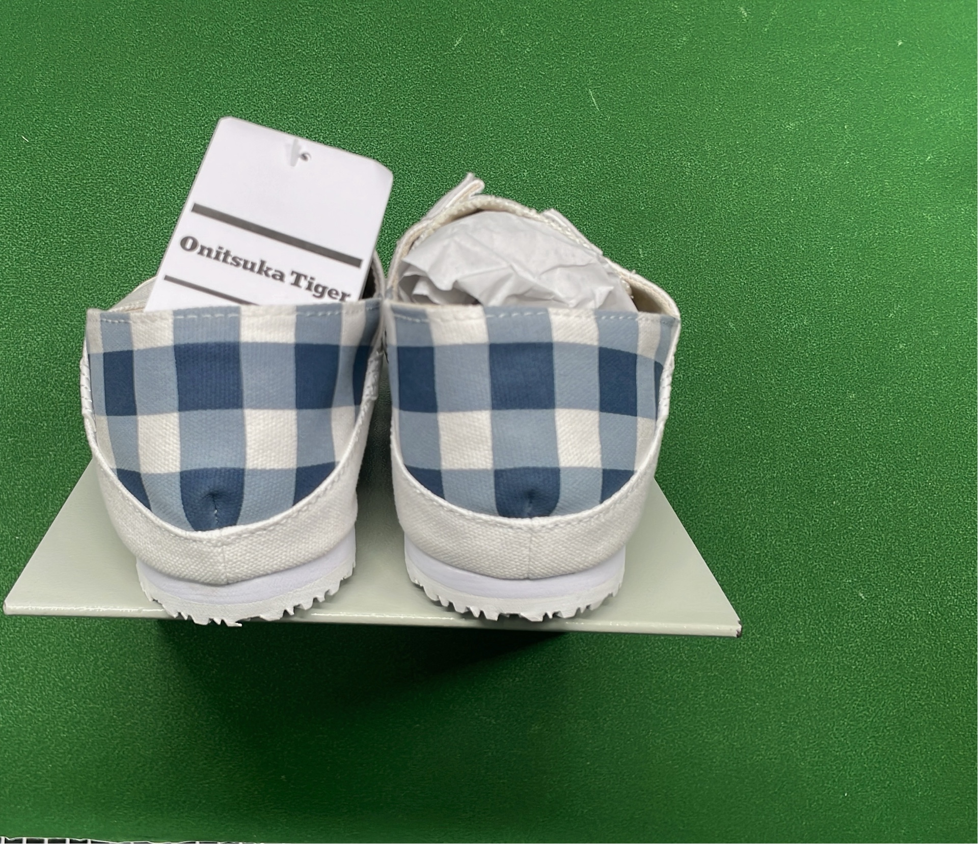 Onitsuka Tiger Classic Sneakers for Men and Women