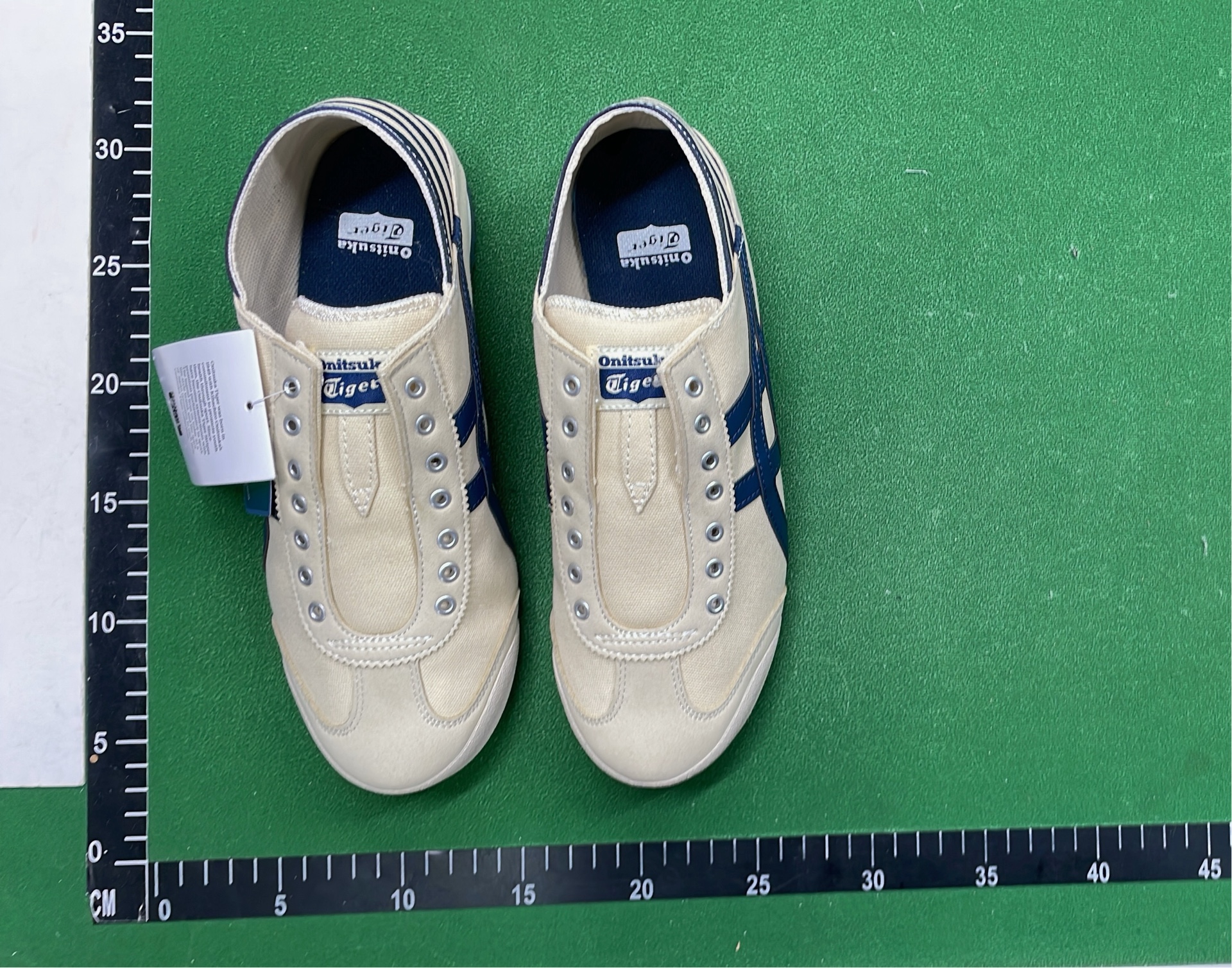 Onitsuka Tiger Classic Sneakers for Men and Women